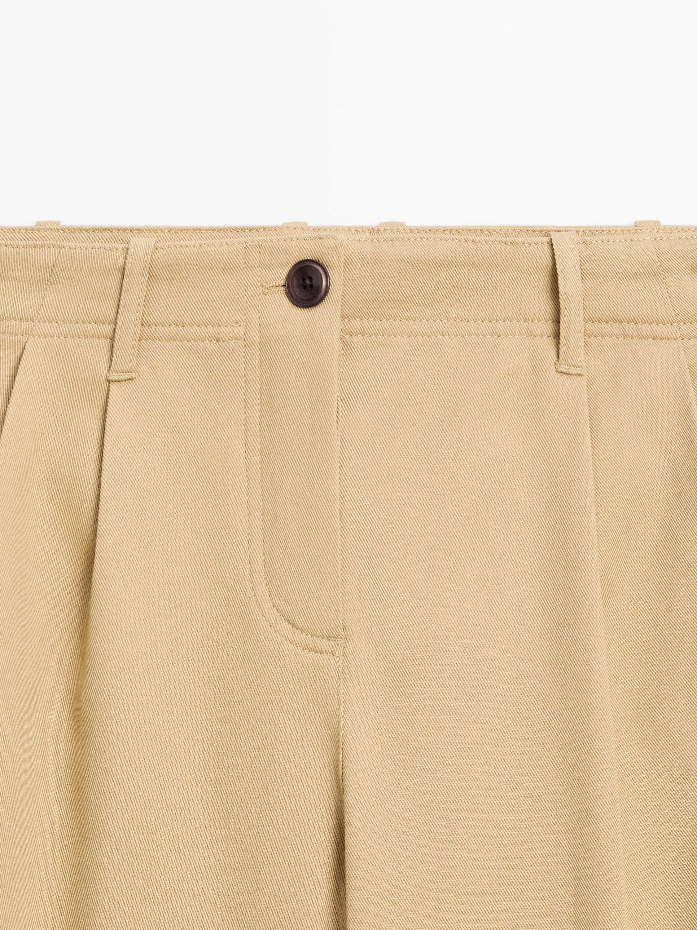 Wide-leg trousers