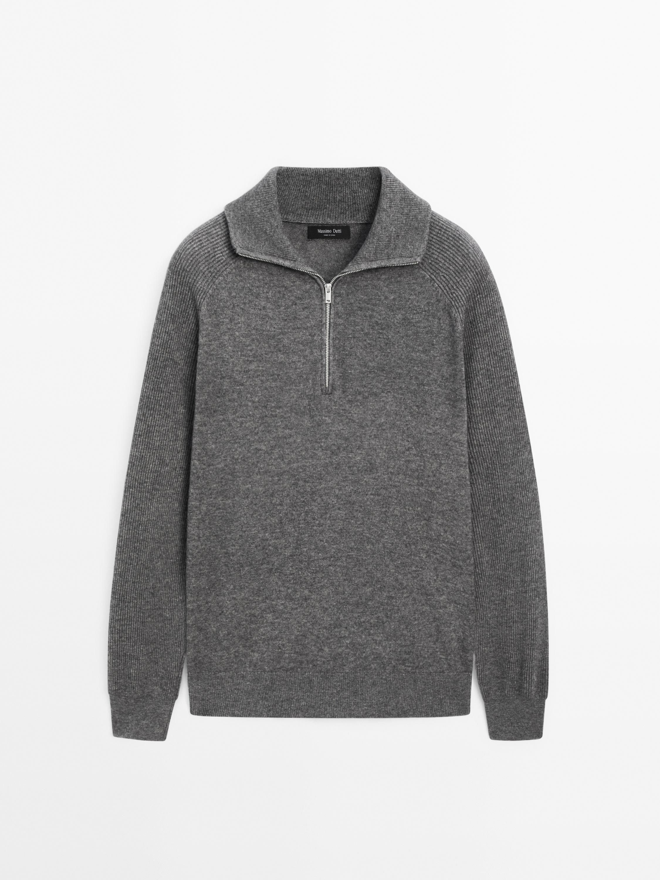 Sweter z dzianiny z półgolfem
