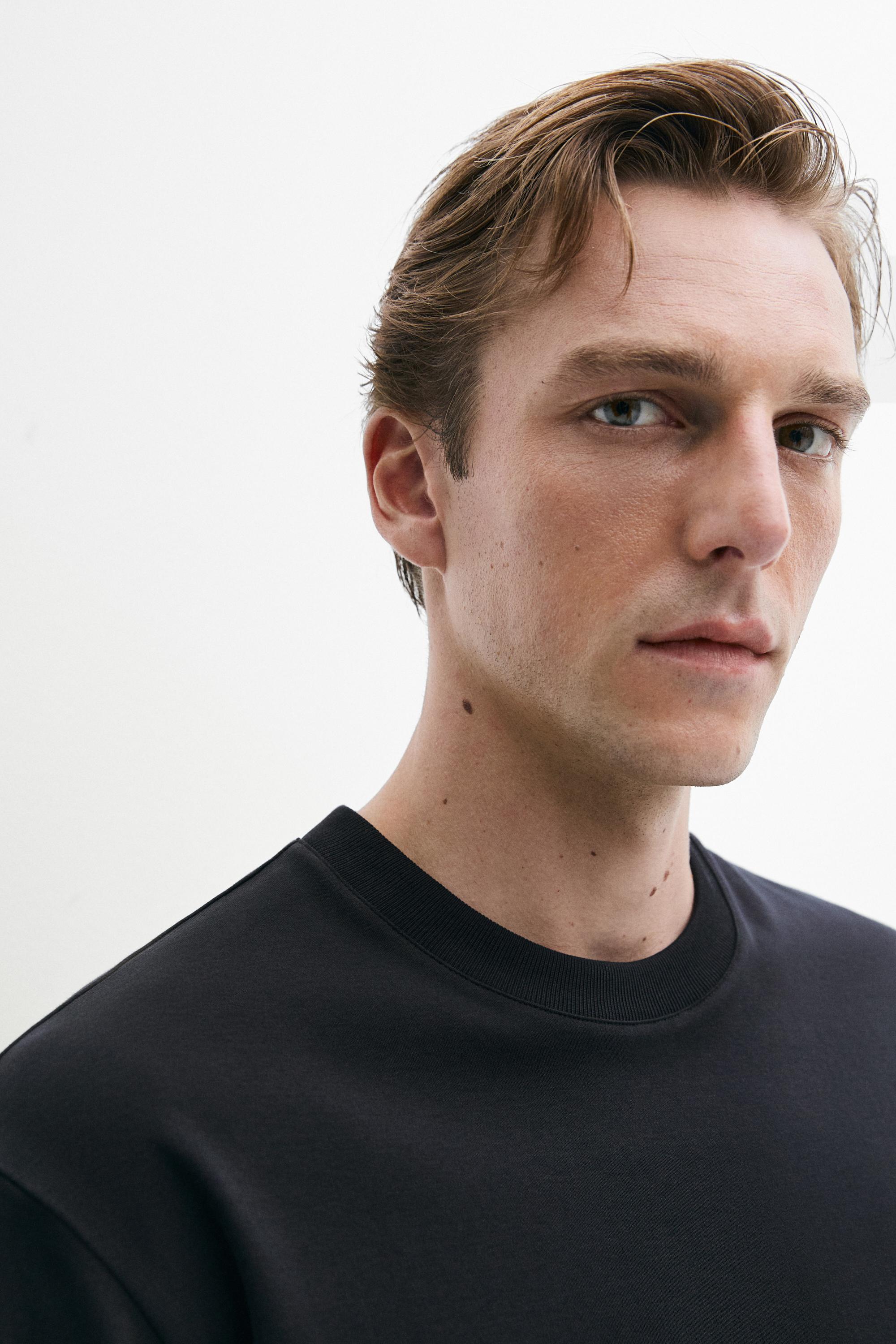 100% cotton short sleeve T-shirt — NAVY BLUE