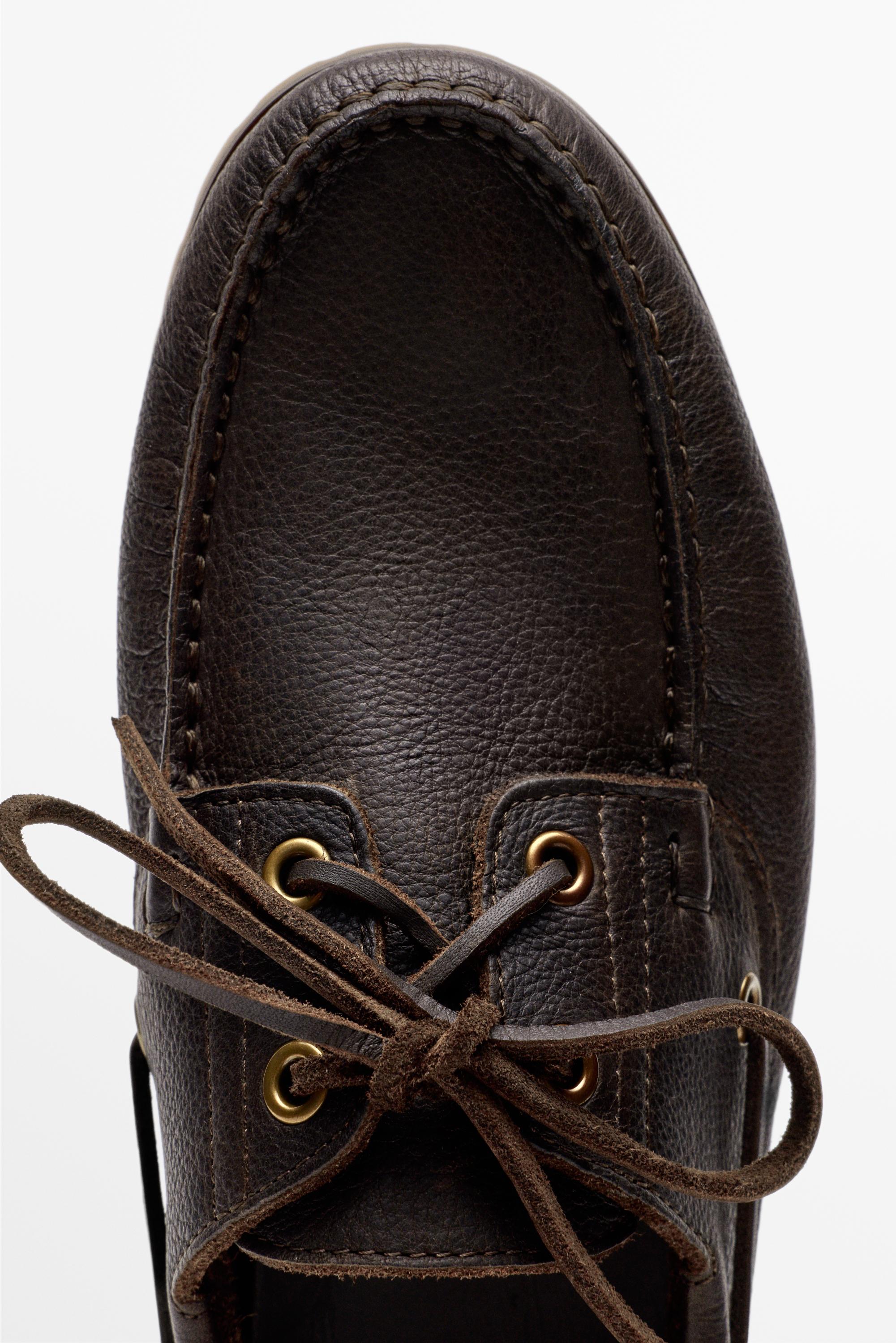 Nappa leather boat shoe — BROWN