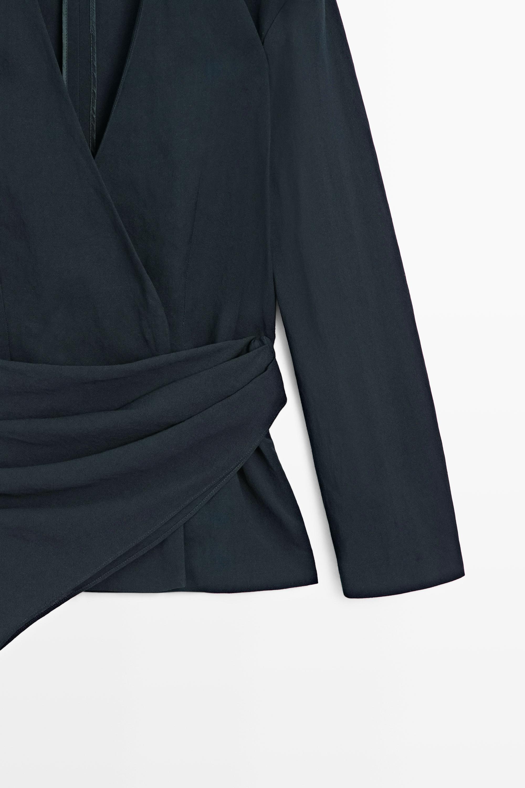 Lightweight kimono with sash detail — DEEP BLUE