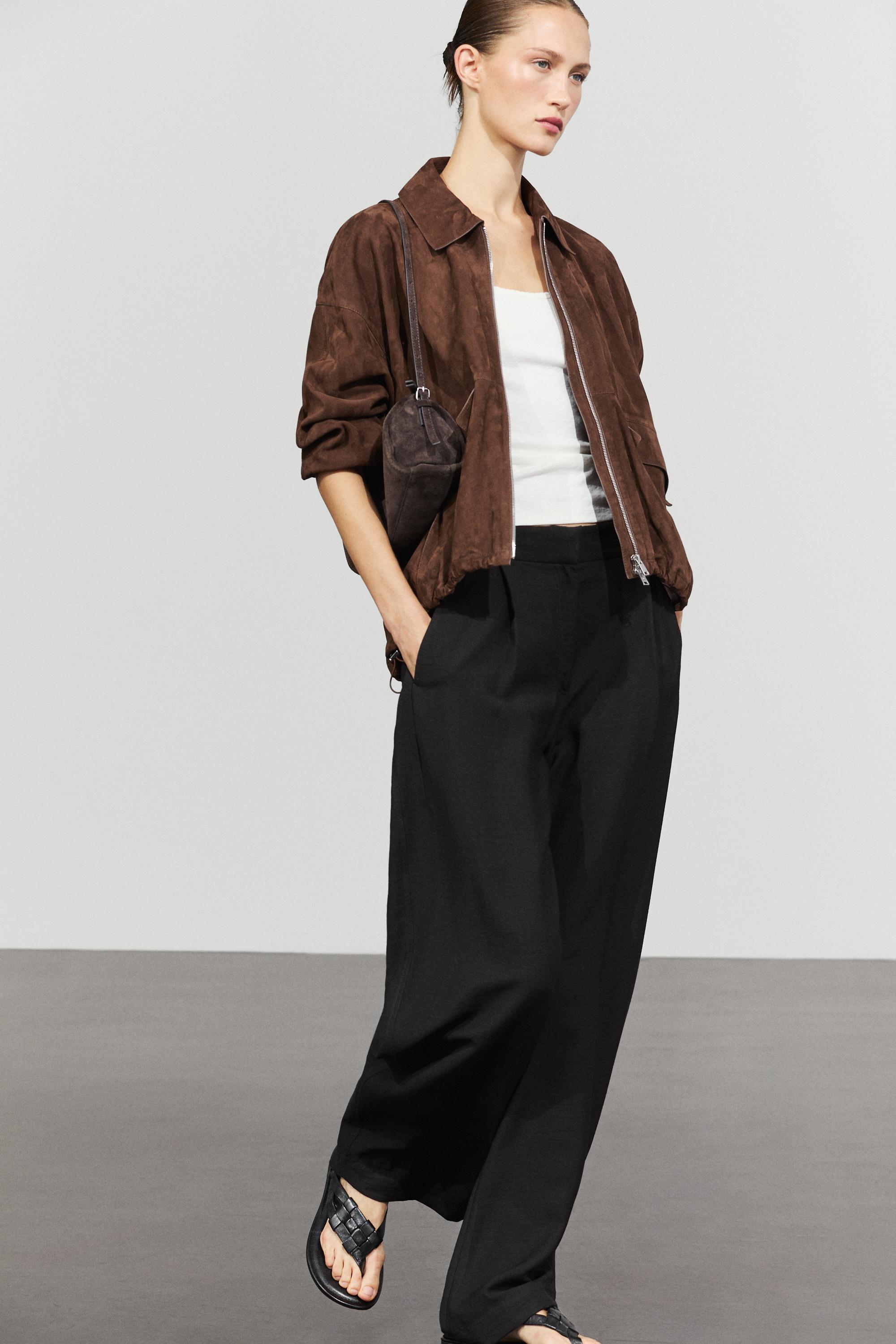 Pleated barrel fit pants — BLACK