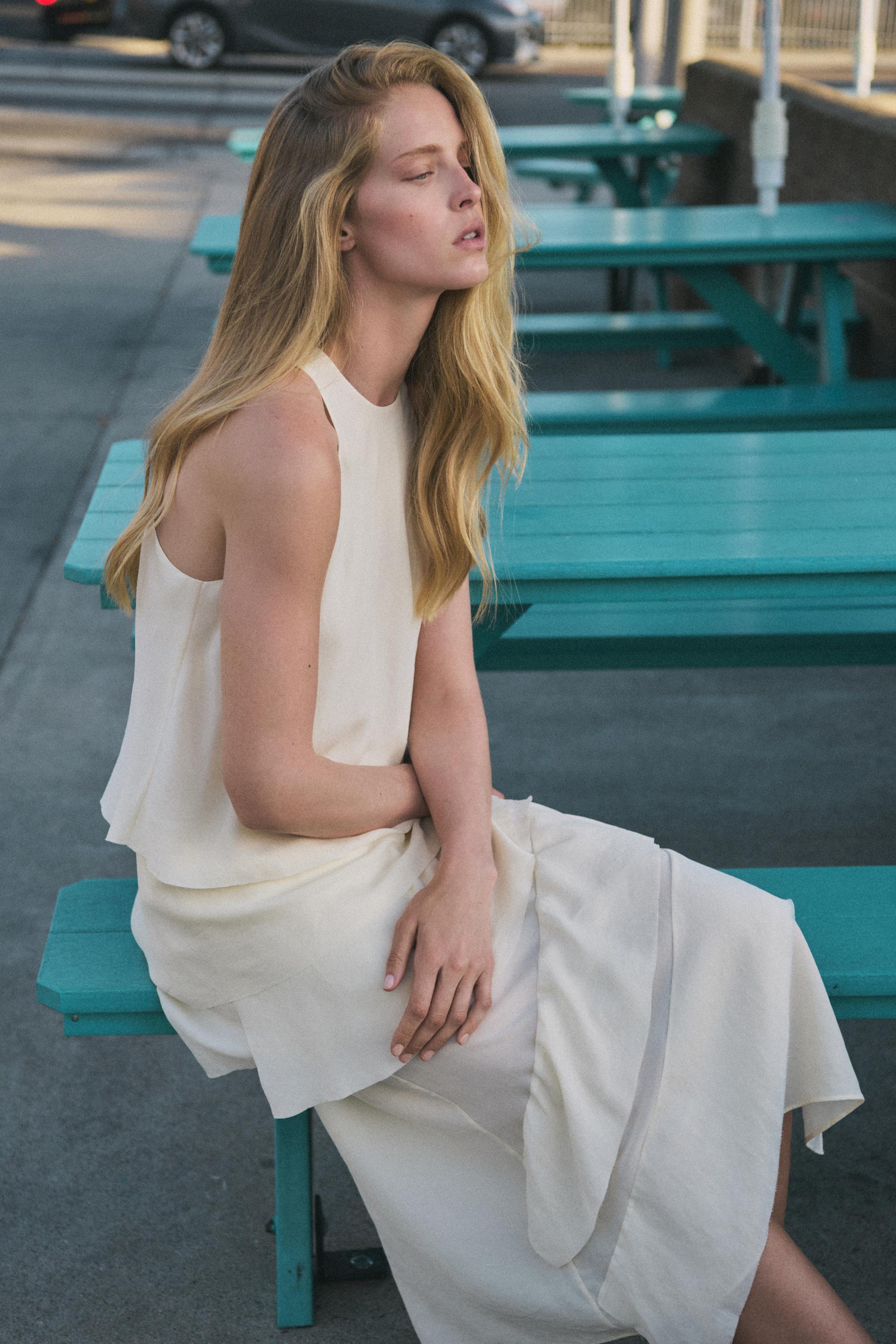 Flowing midi dress with ruffles — CREAM