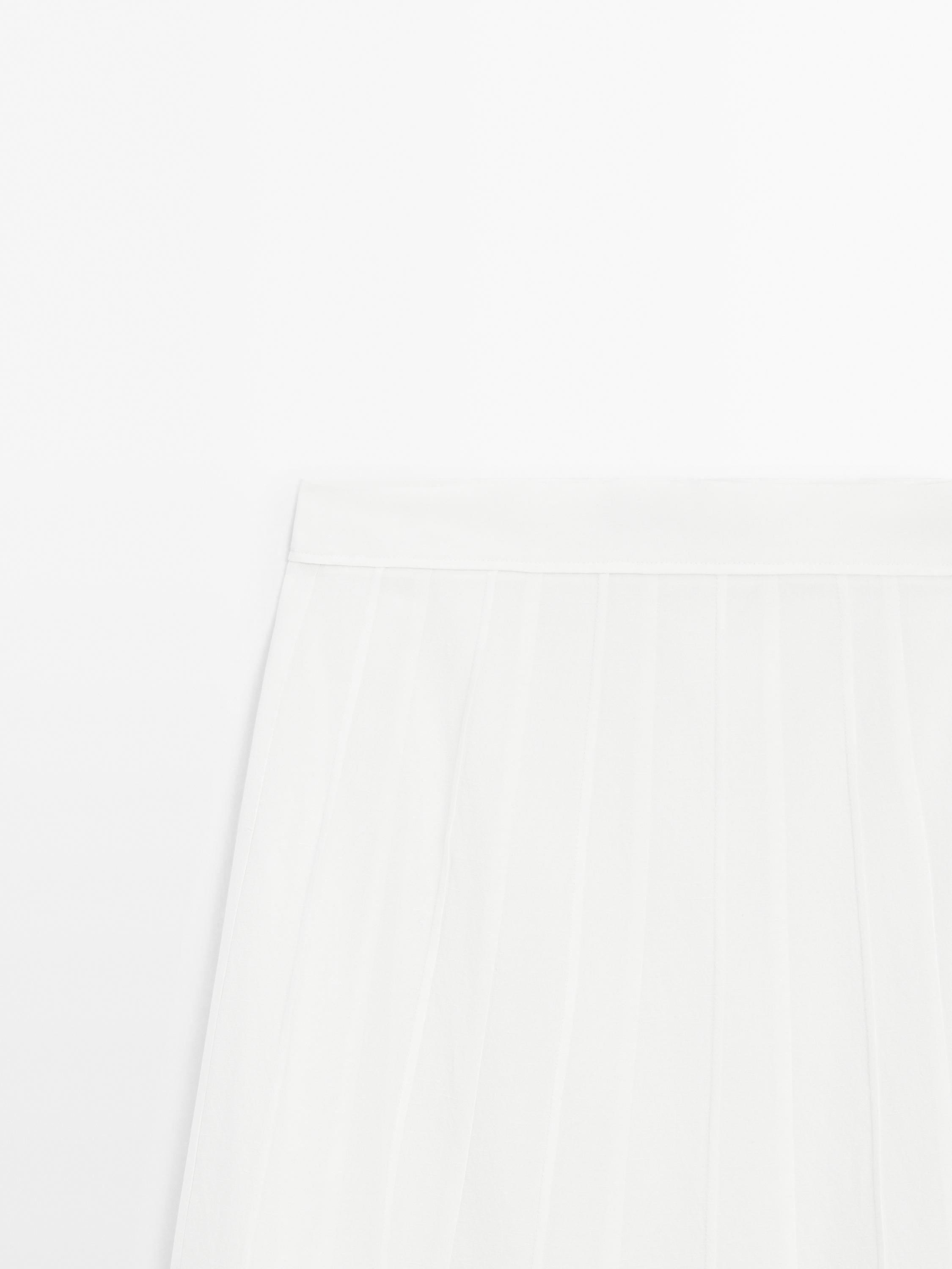 Godet midi skirt with seam details