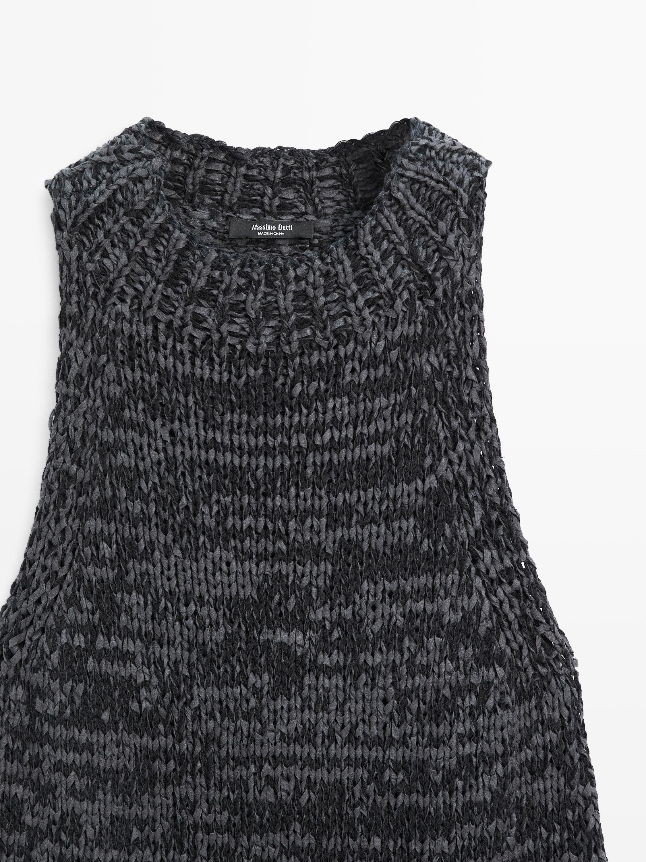 เสื้อตัวบนคล้องคอผ้าถักลายหินอ่อน