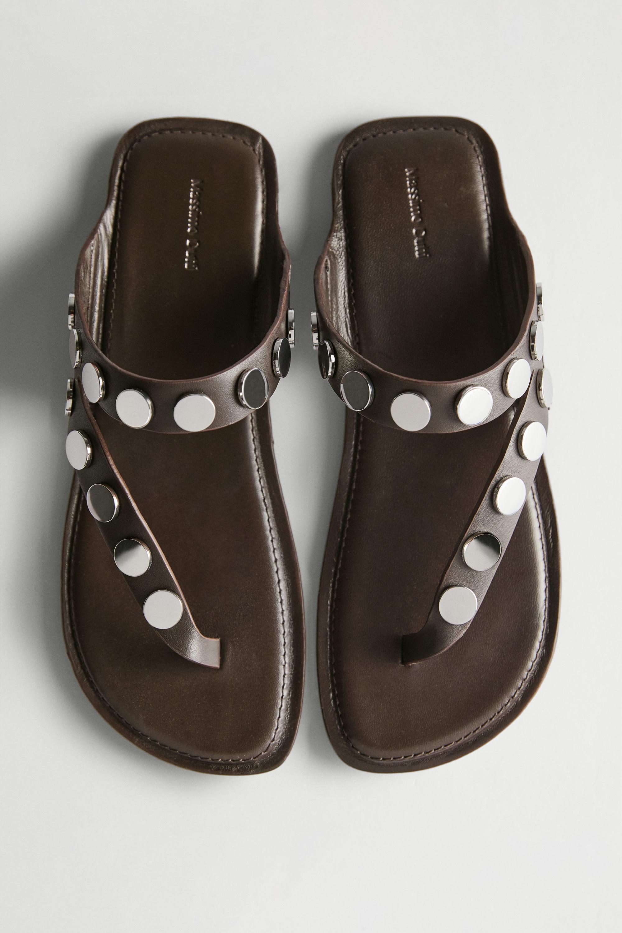 Leather sandals with studs — BROWN