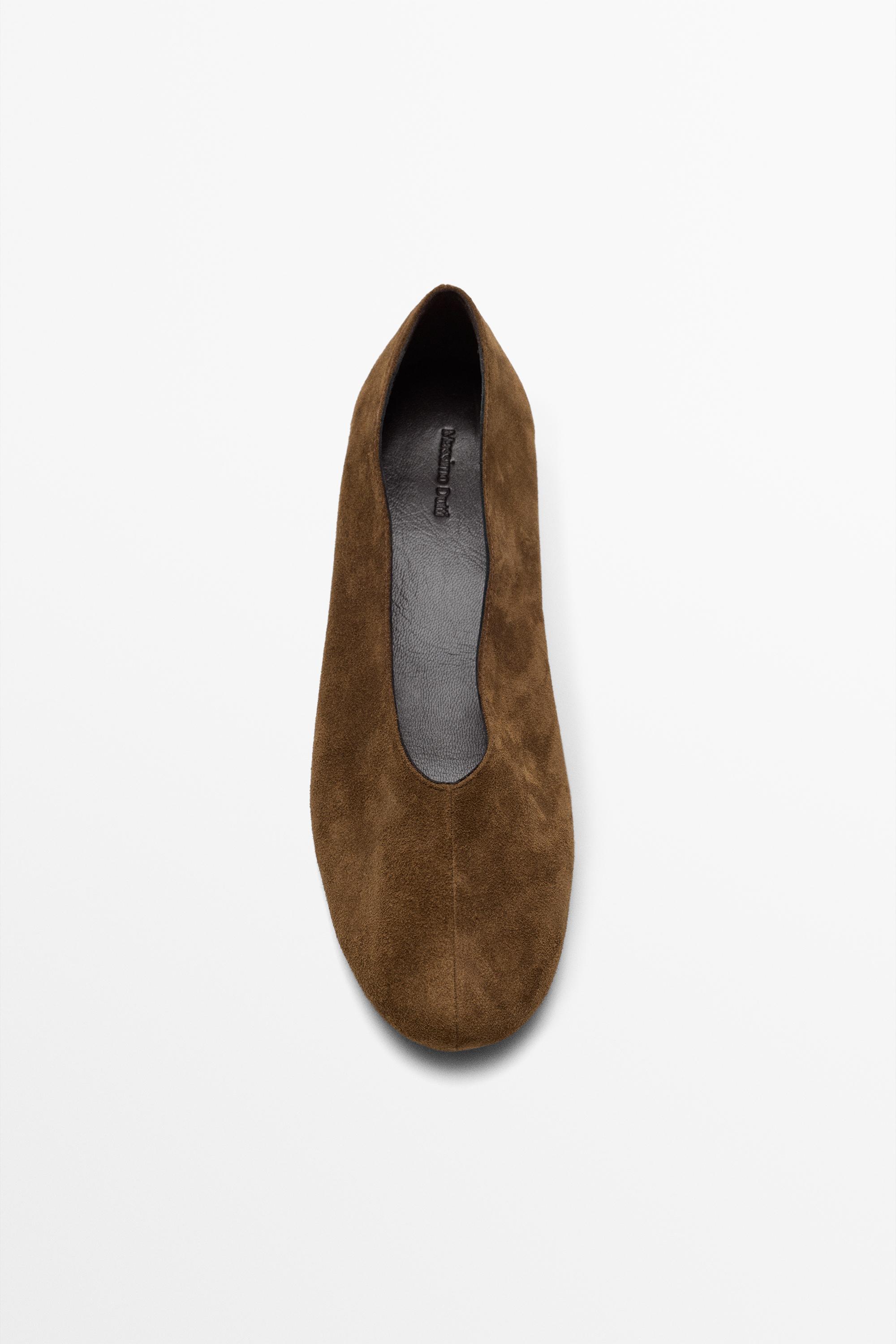 Split suede ballet flat — CAMEL