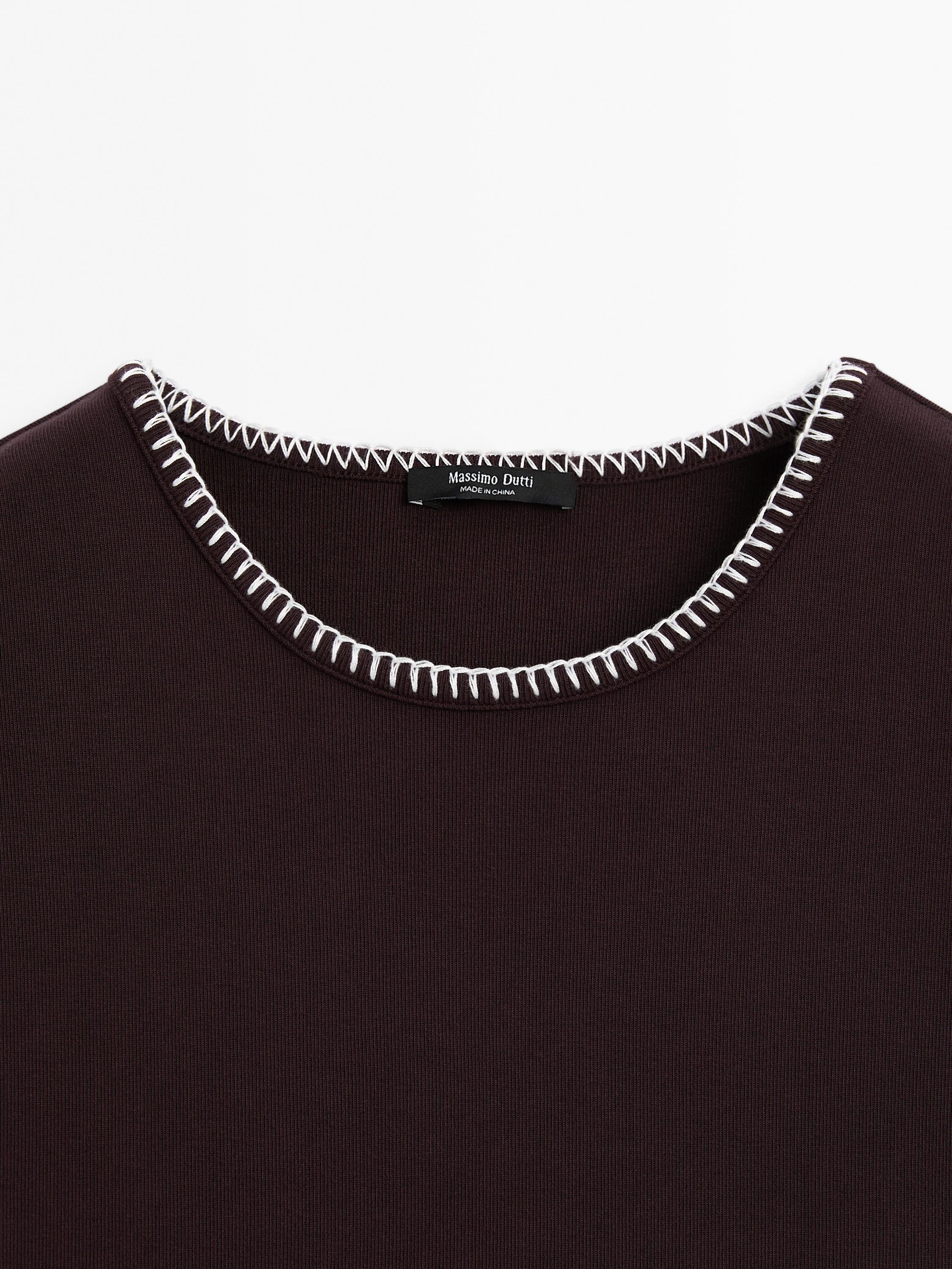 T-shirt with contrasting detail