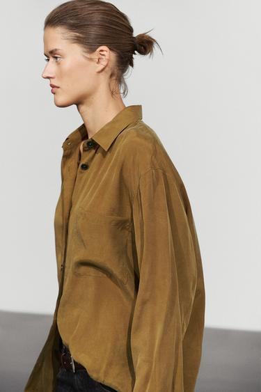 Flowing satin pocket shirt — Curry 5