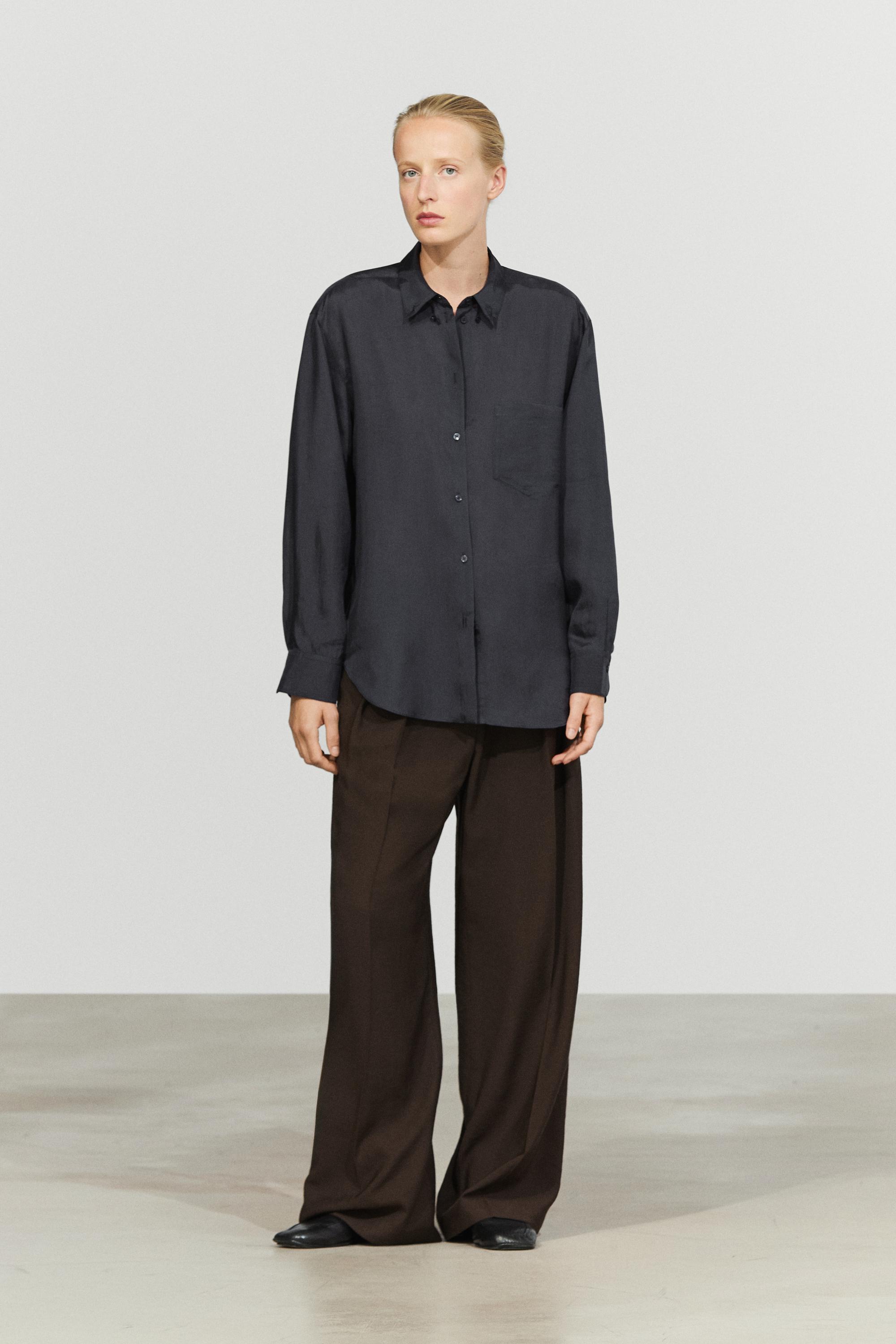Flowing shirt with pocket detail — NAVY BLUE