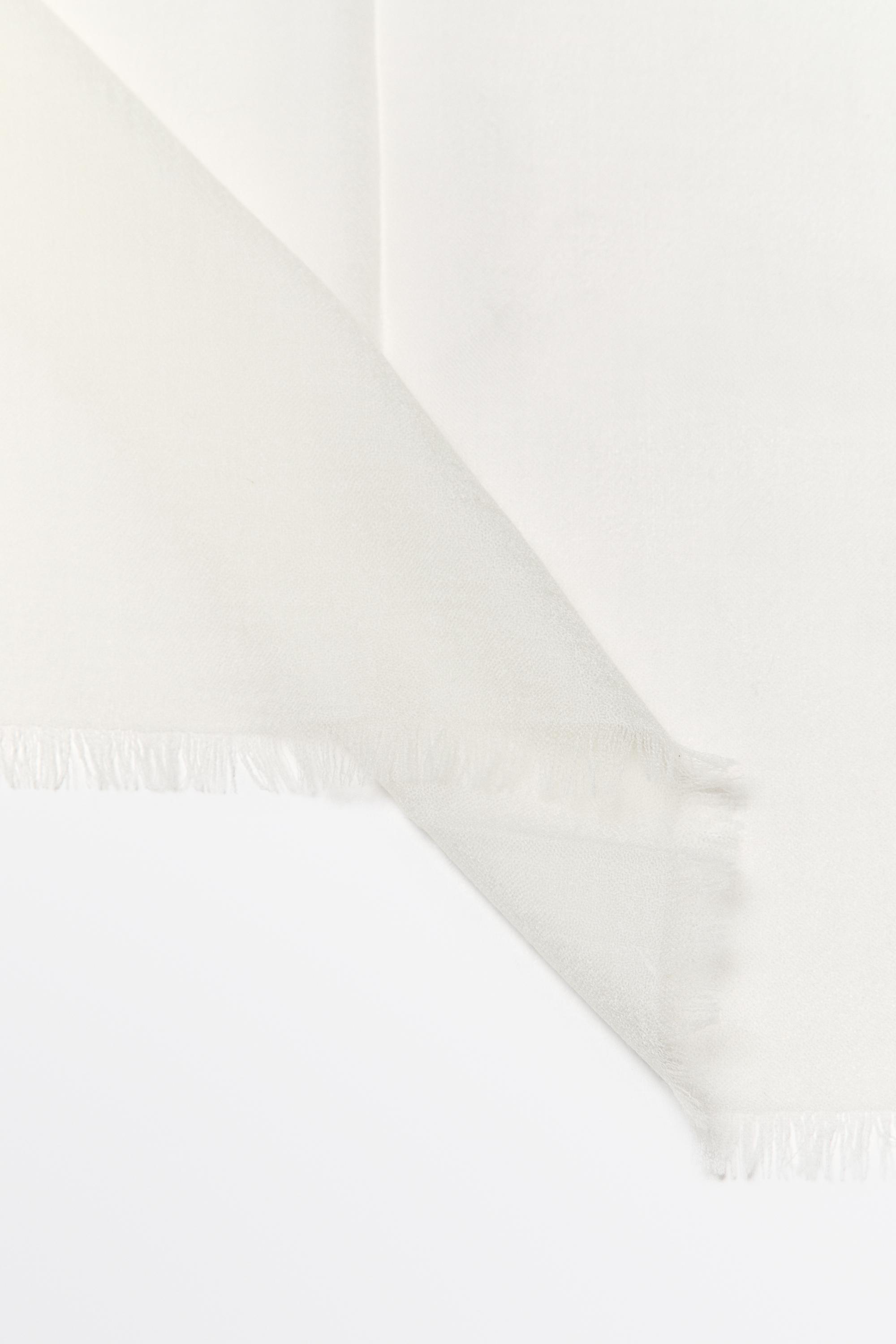 Lightweight 100% wool scarf — CREAM