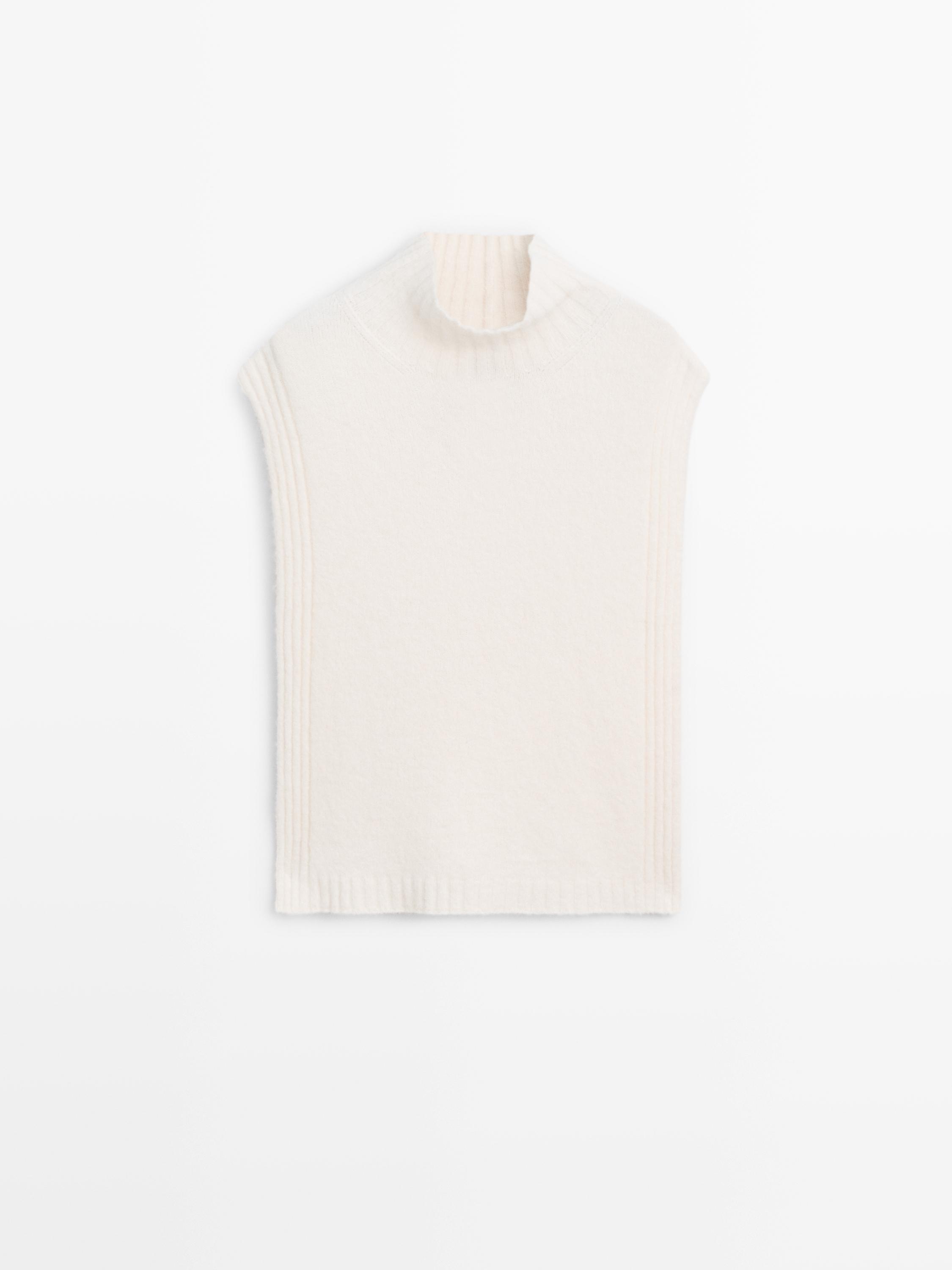 Berankovis megztinis stačia priglundančia apykakle