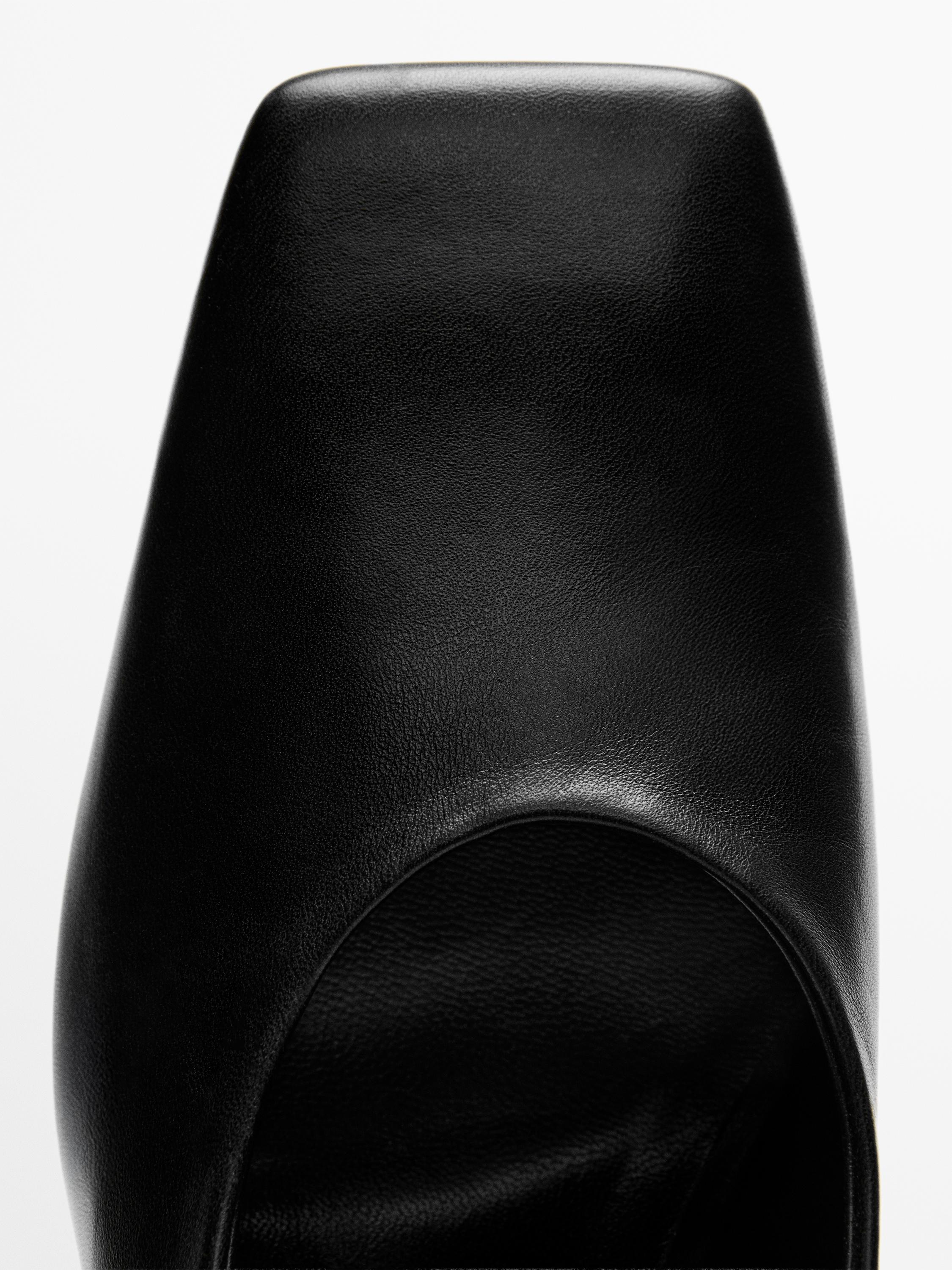 Heeled shoes - Made in Italy — BLACK