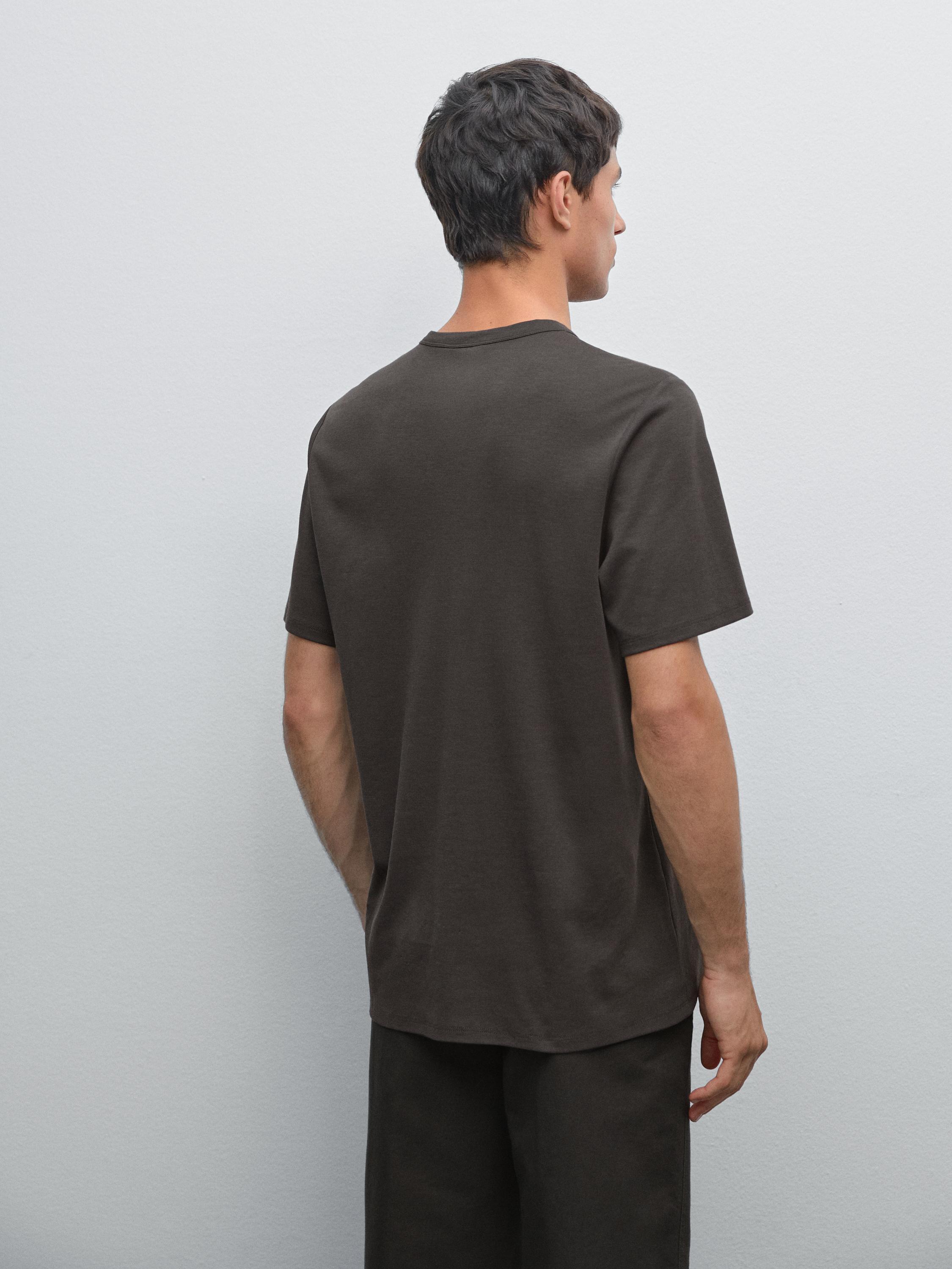 Short sleeve cotton blend T-shirt