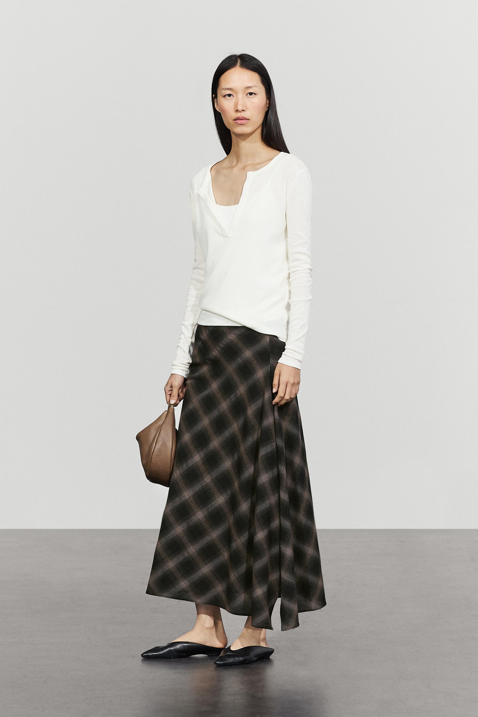 Wool-cotton blend check midi skirt with split — BLACK