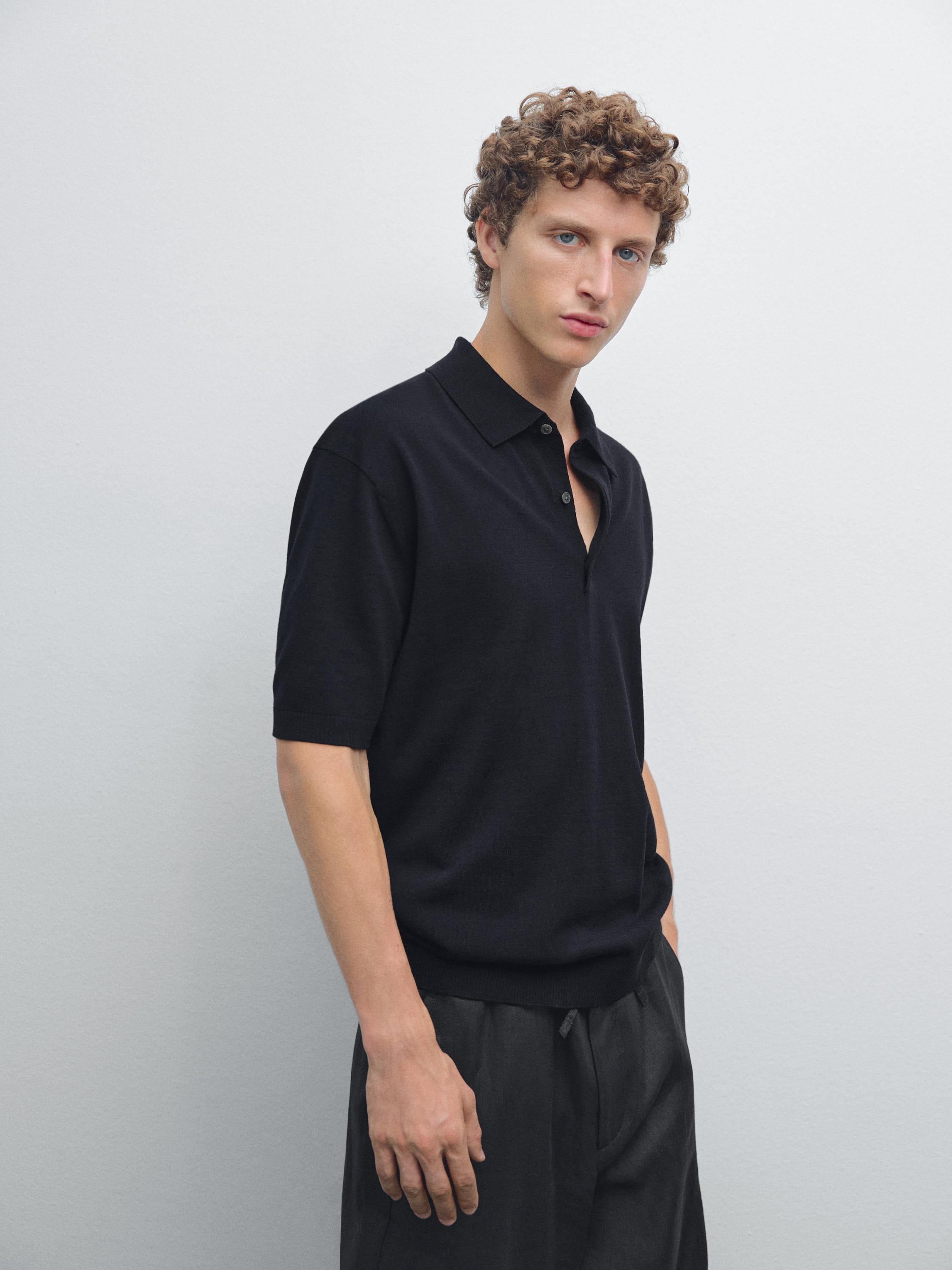 Short sleeve knit polo shirt