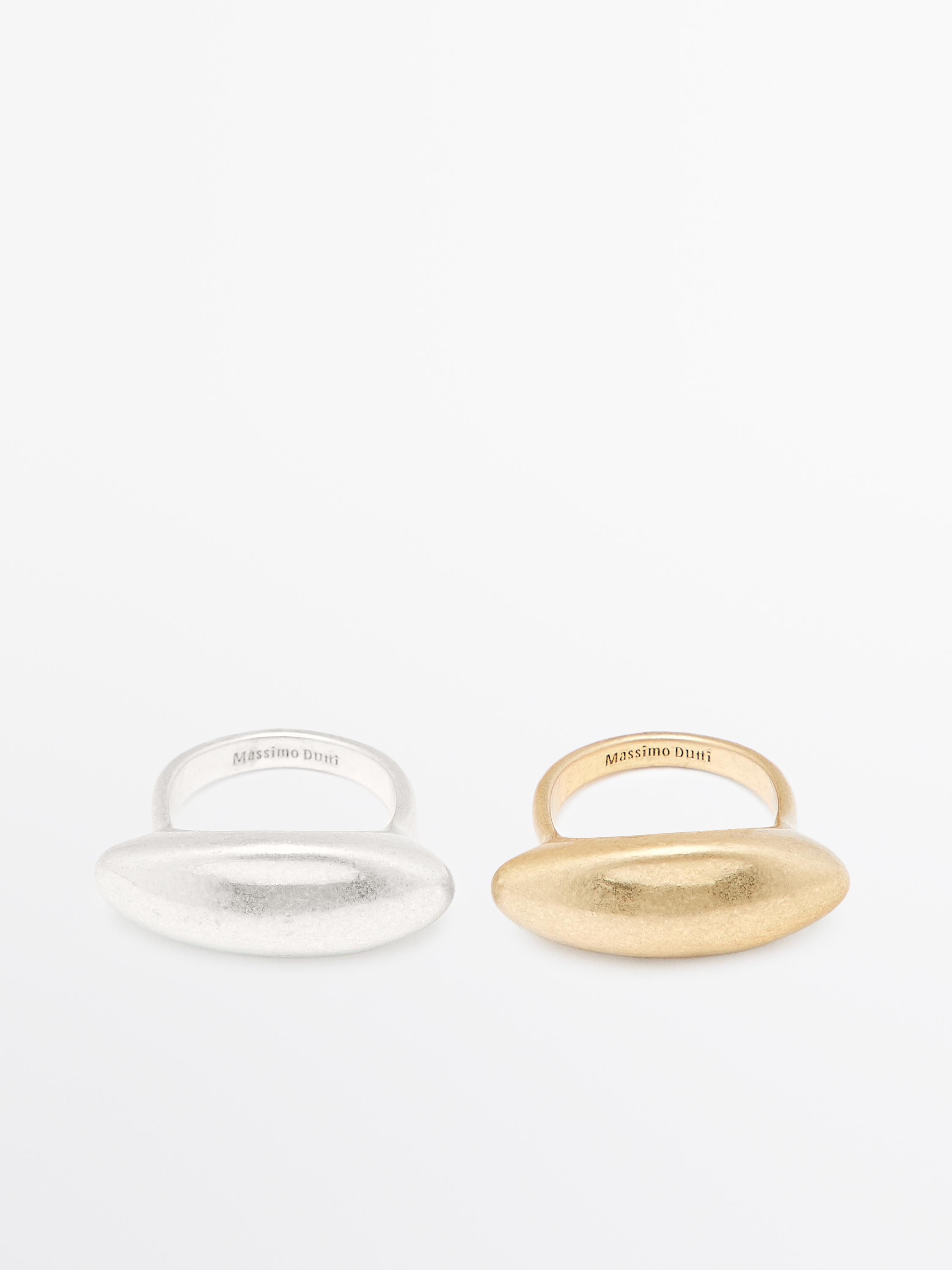 Pack of hazelnut rings