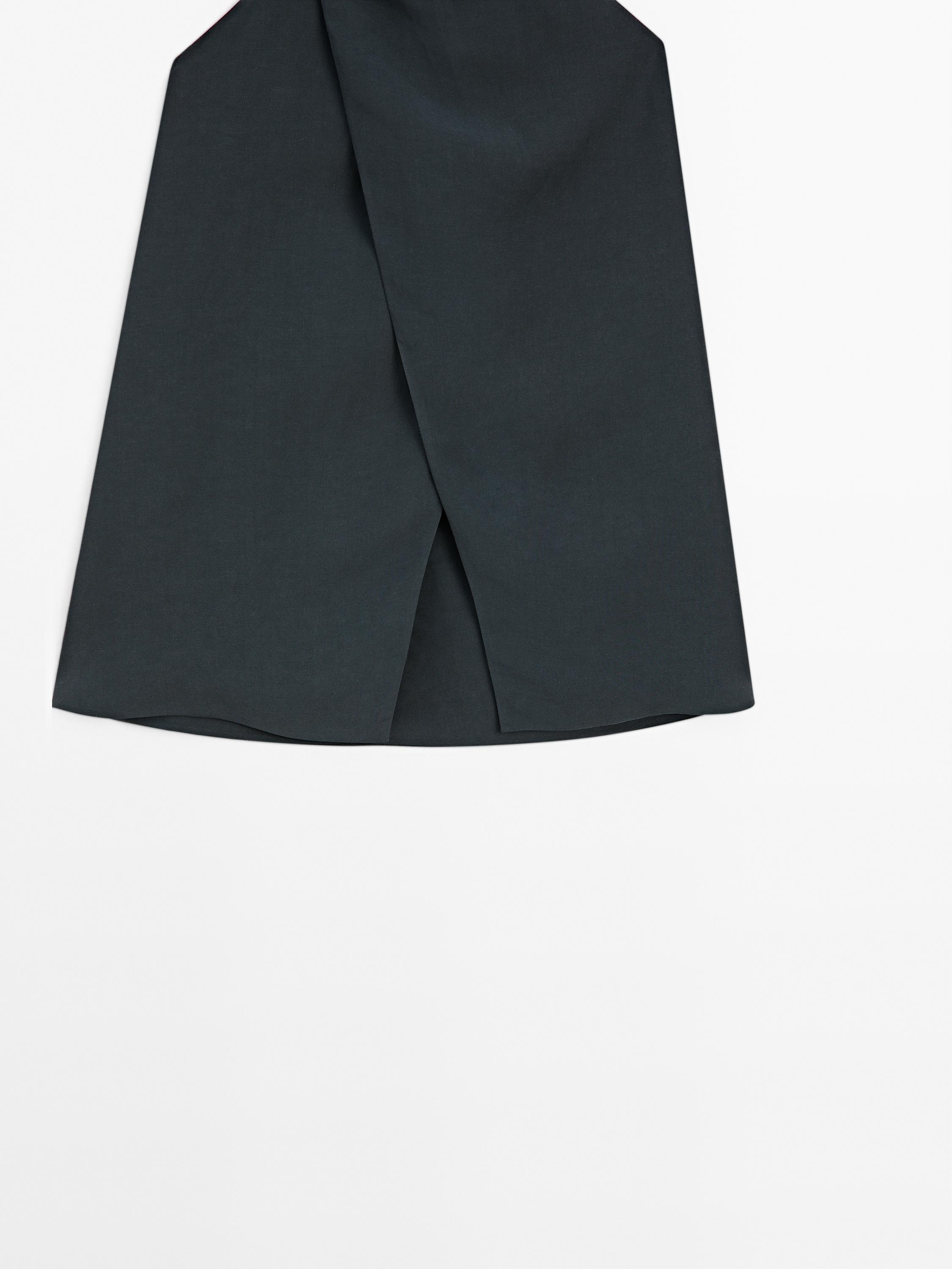 Halter neck back neckline top