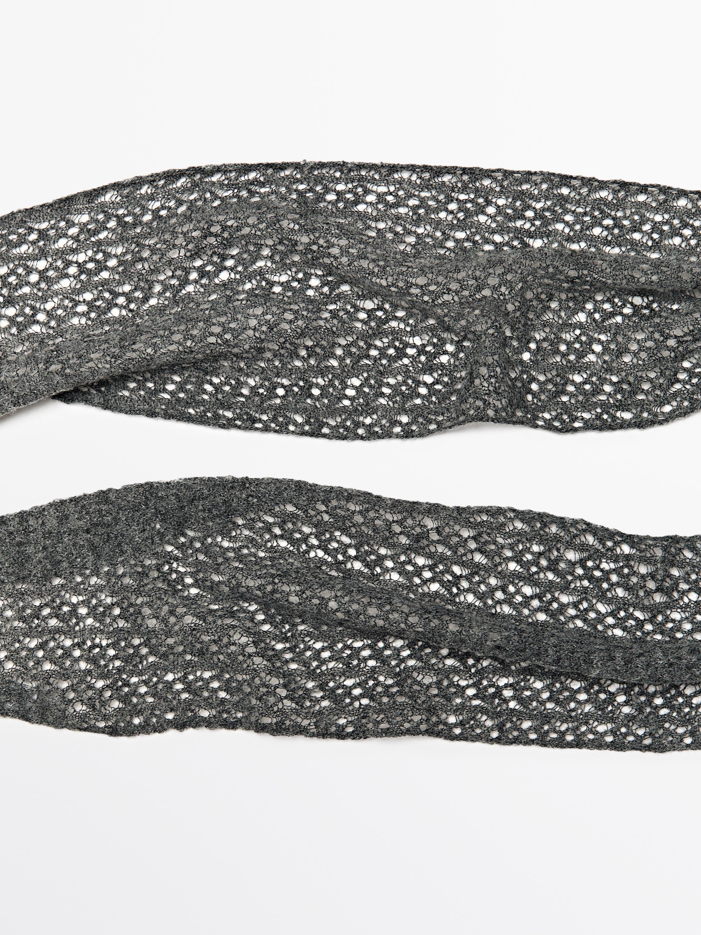 Knit neck scarf