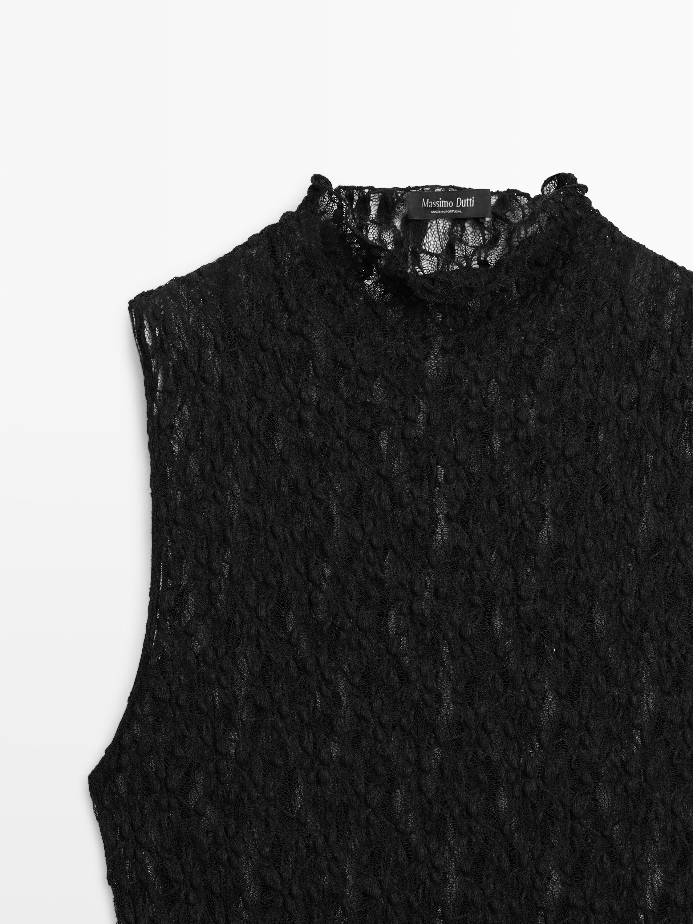 Doorschijnende kanten top