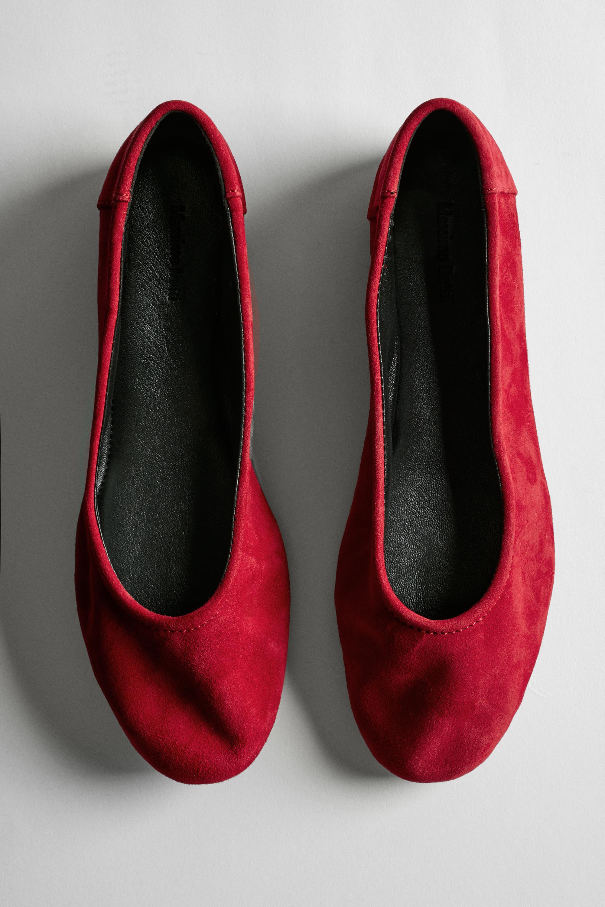 Suede ballerinas with round toe — RED