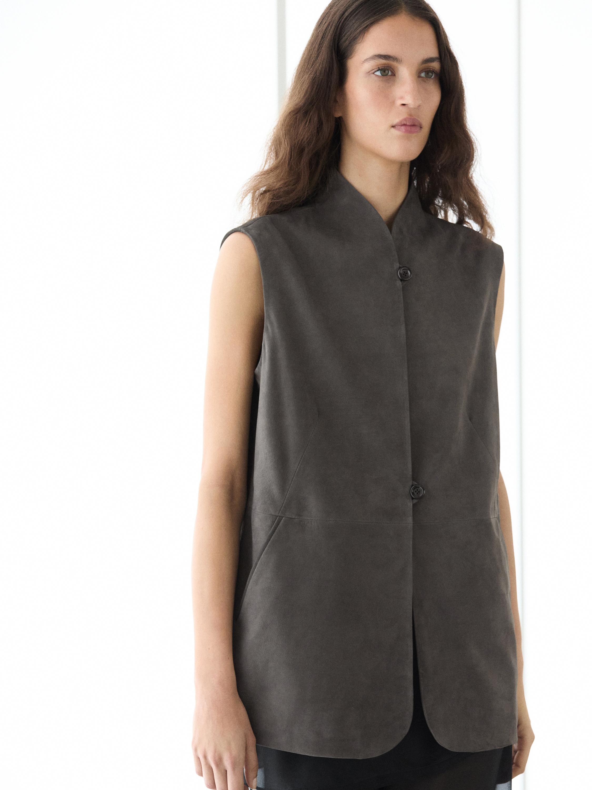 Leather waistcoat with velvety finish — MOLE BROWN