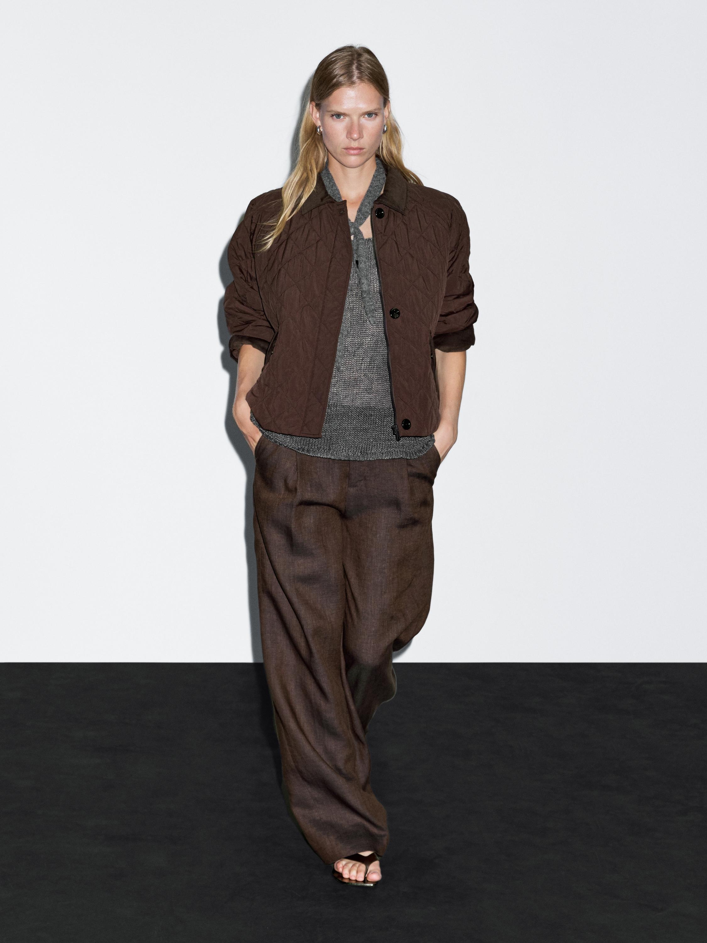 جاكيت قصير مقاوم للماء بتفصيل مضلع