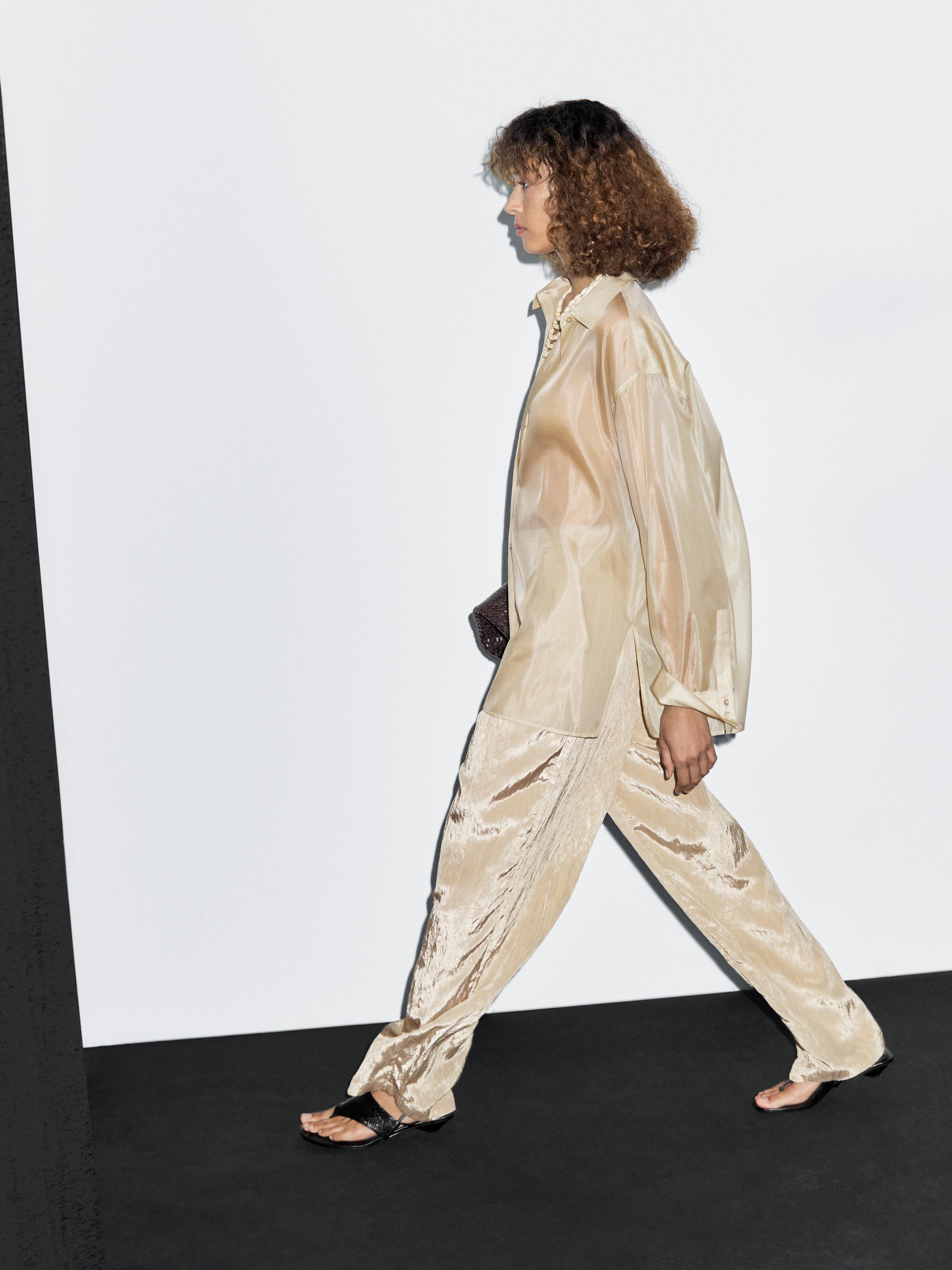 Pantalon satiné texturé