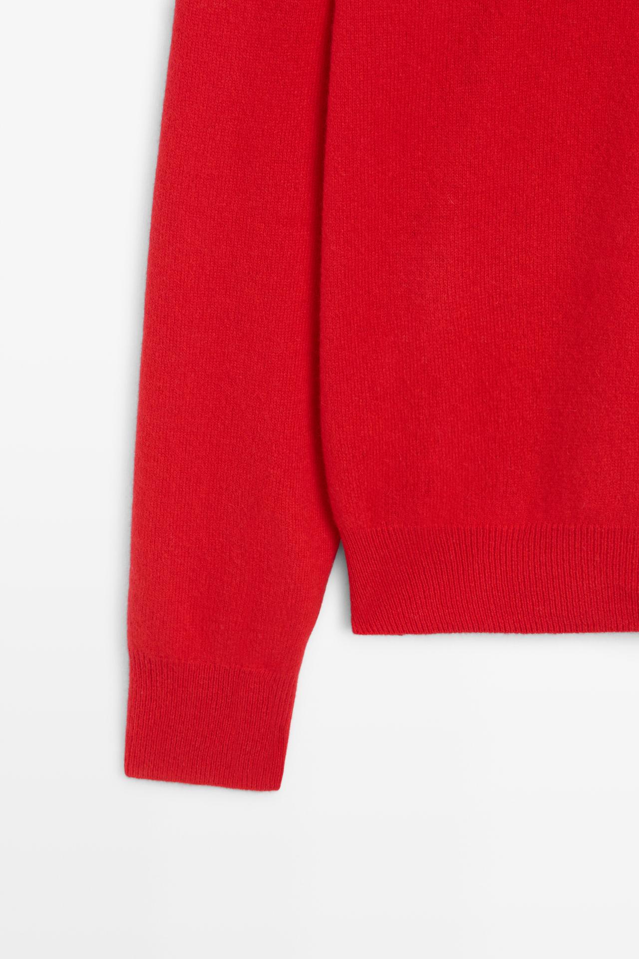 Wool blend crew neck knit sweater — RED