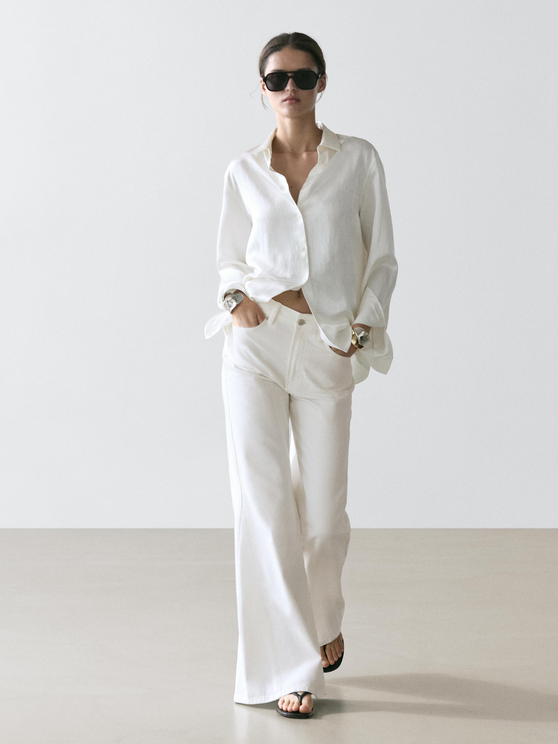 High-waist flare fit jeans