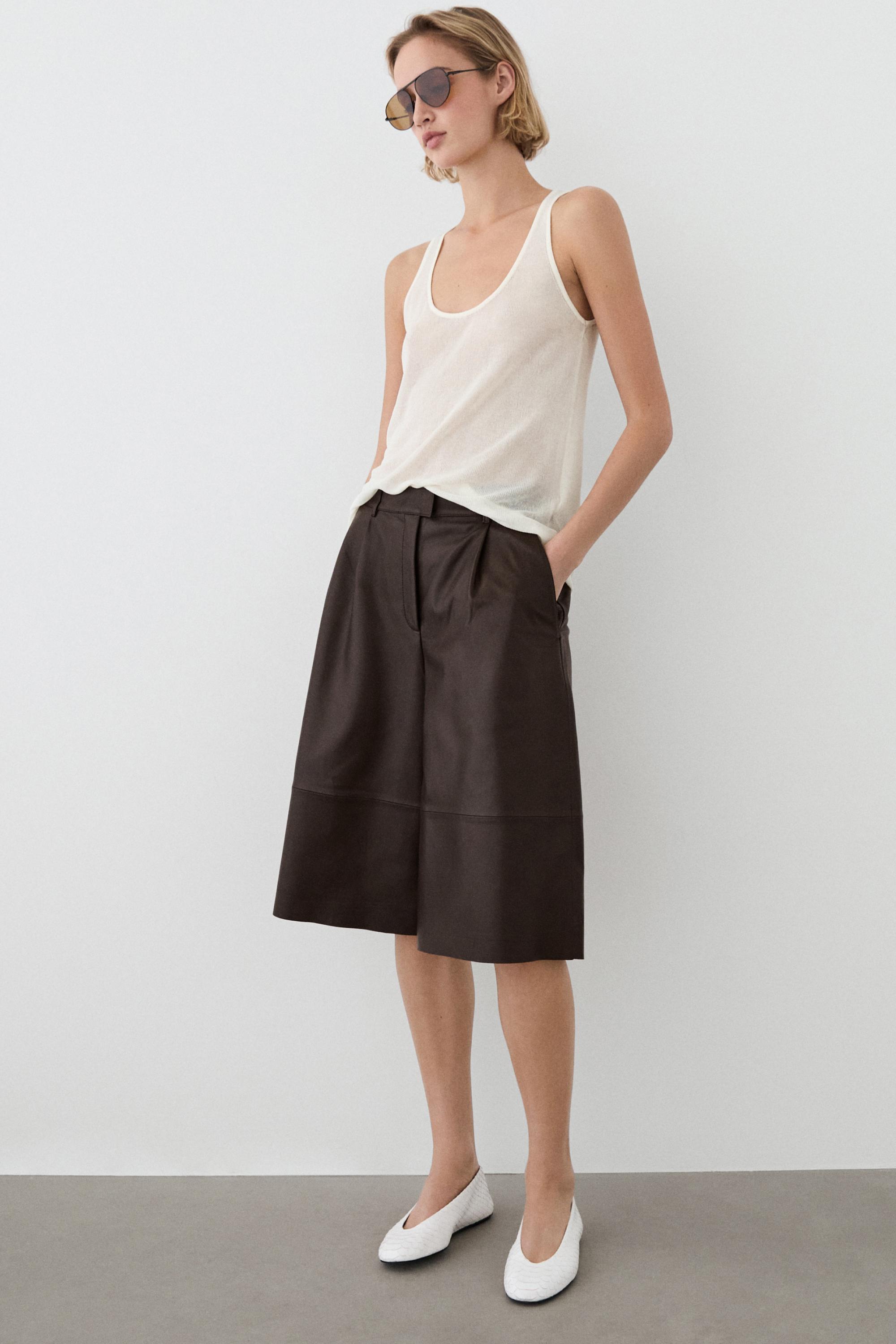 Long nappa leather Bermuda shorts — BROWN