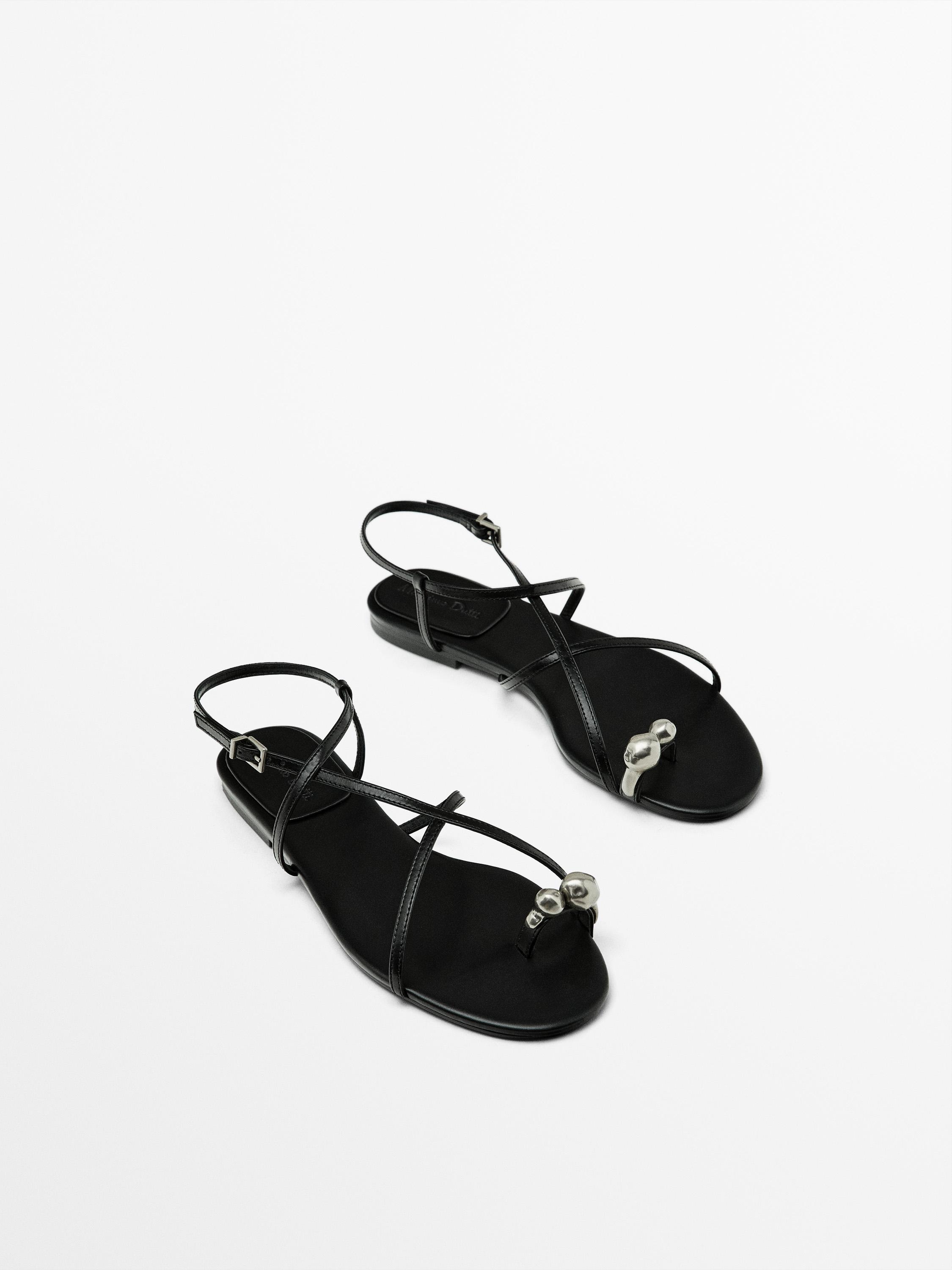 Metal piece toe strap sandals BLACK - Main Image