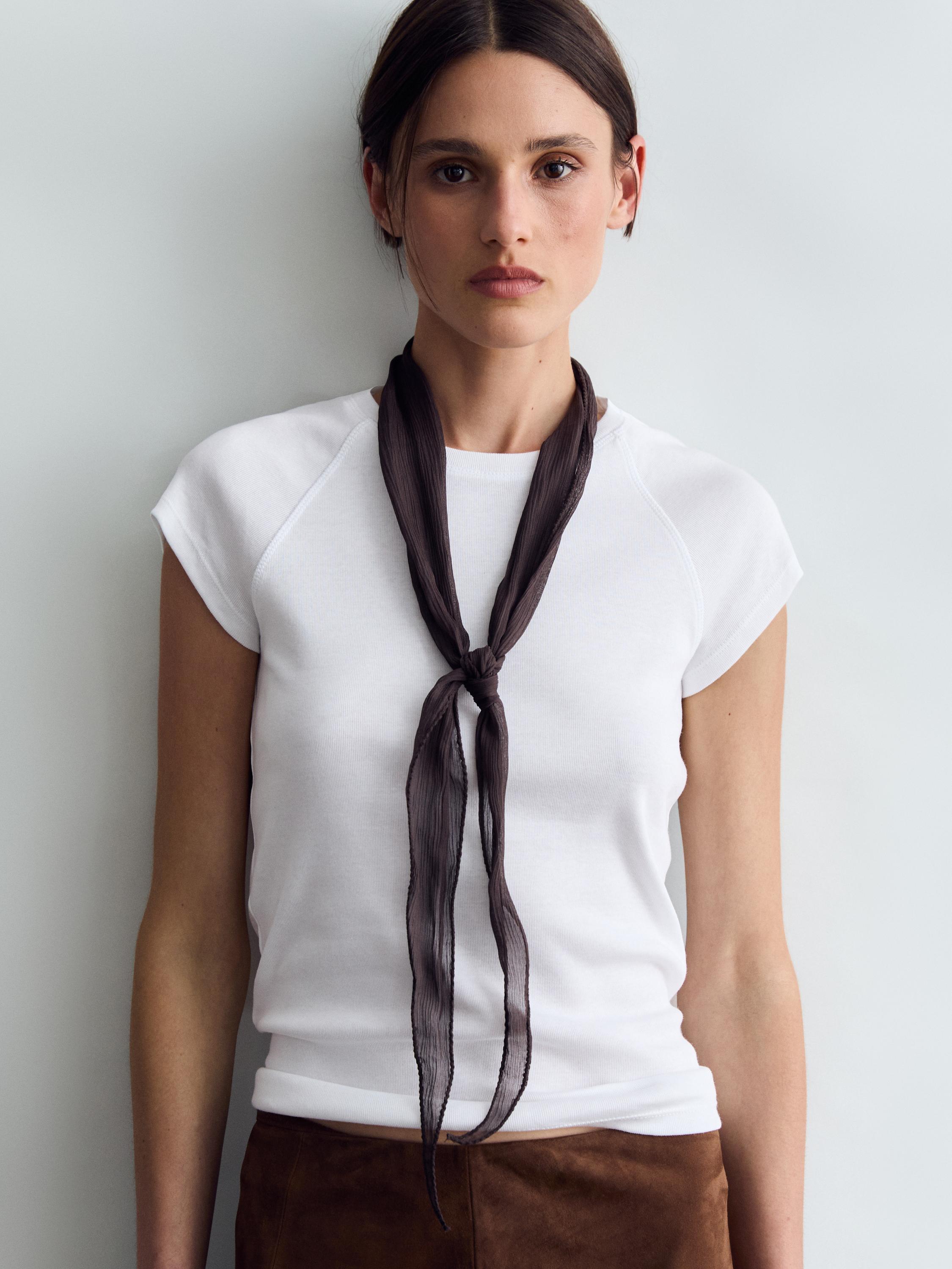 Cotton T-shirt with short raglan sleeves