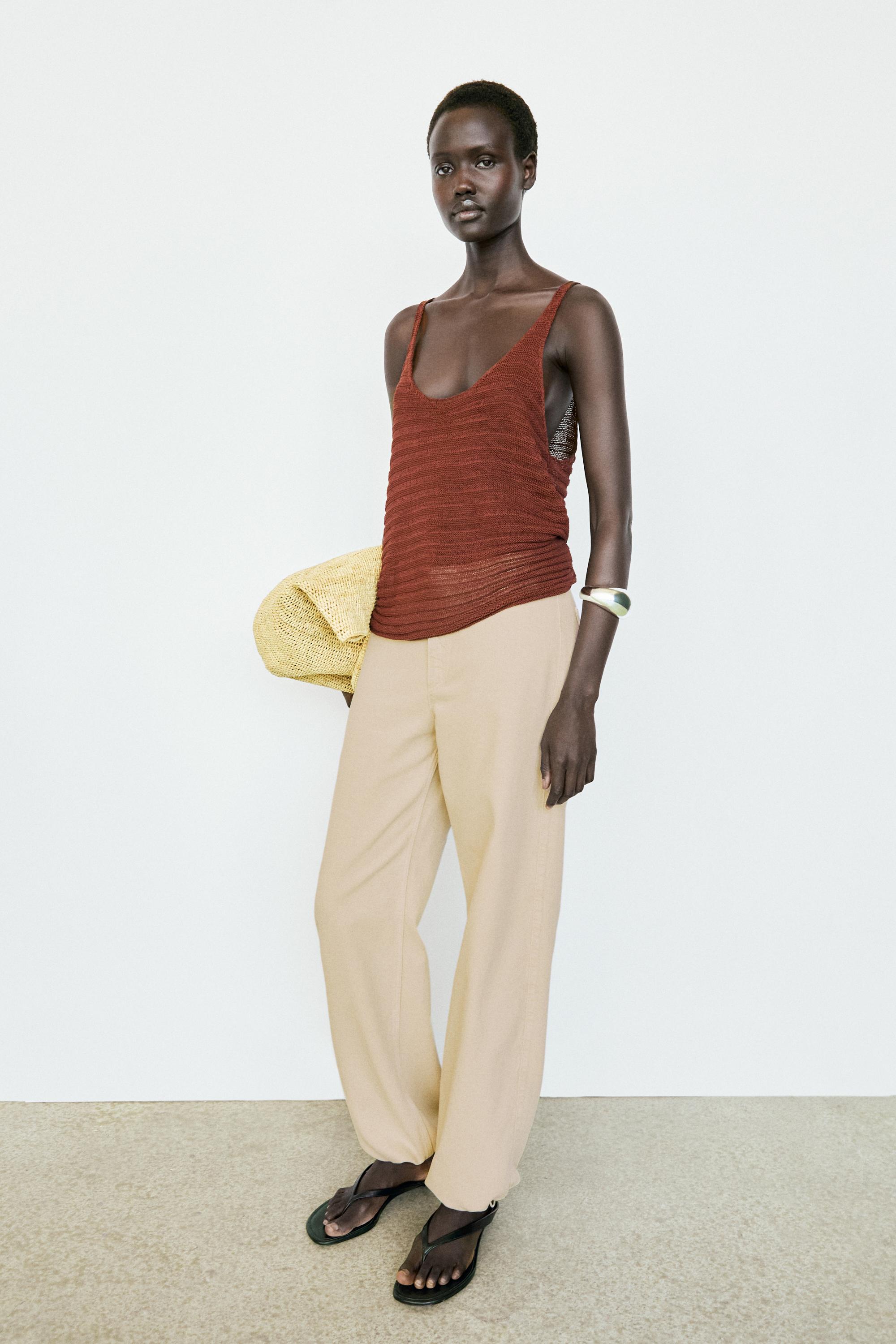 Textured knit strappy top — RUSSET