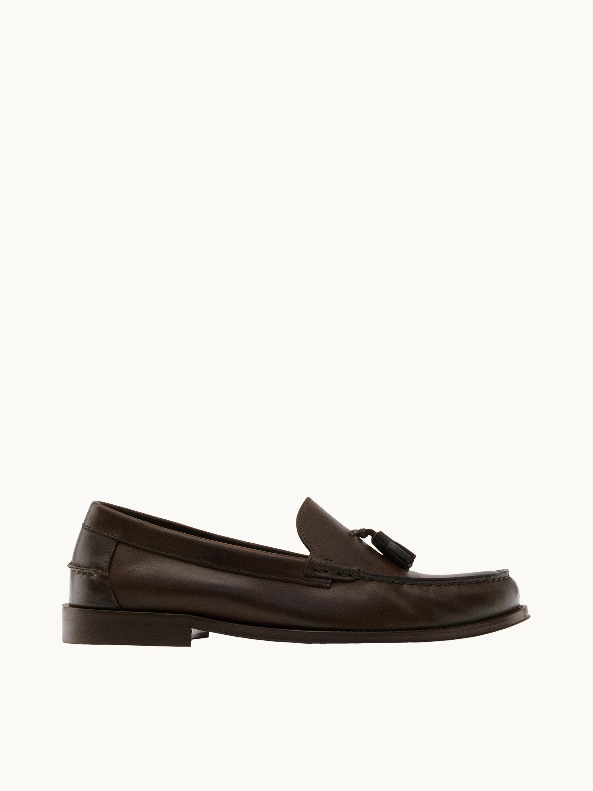 Soft oiled leather loafers with tassels — TAN