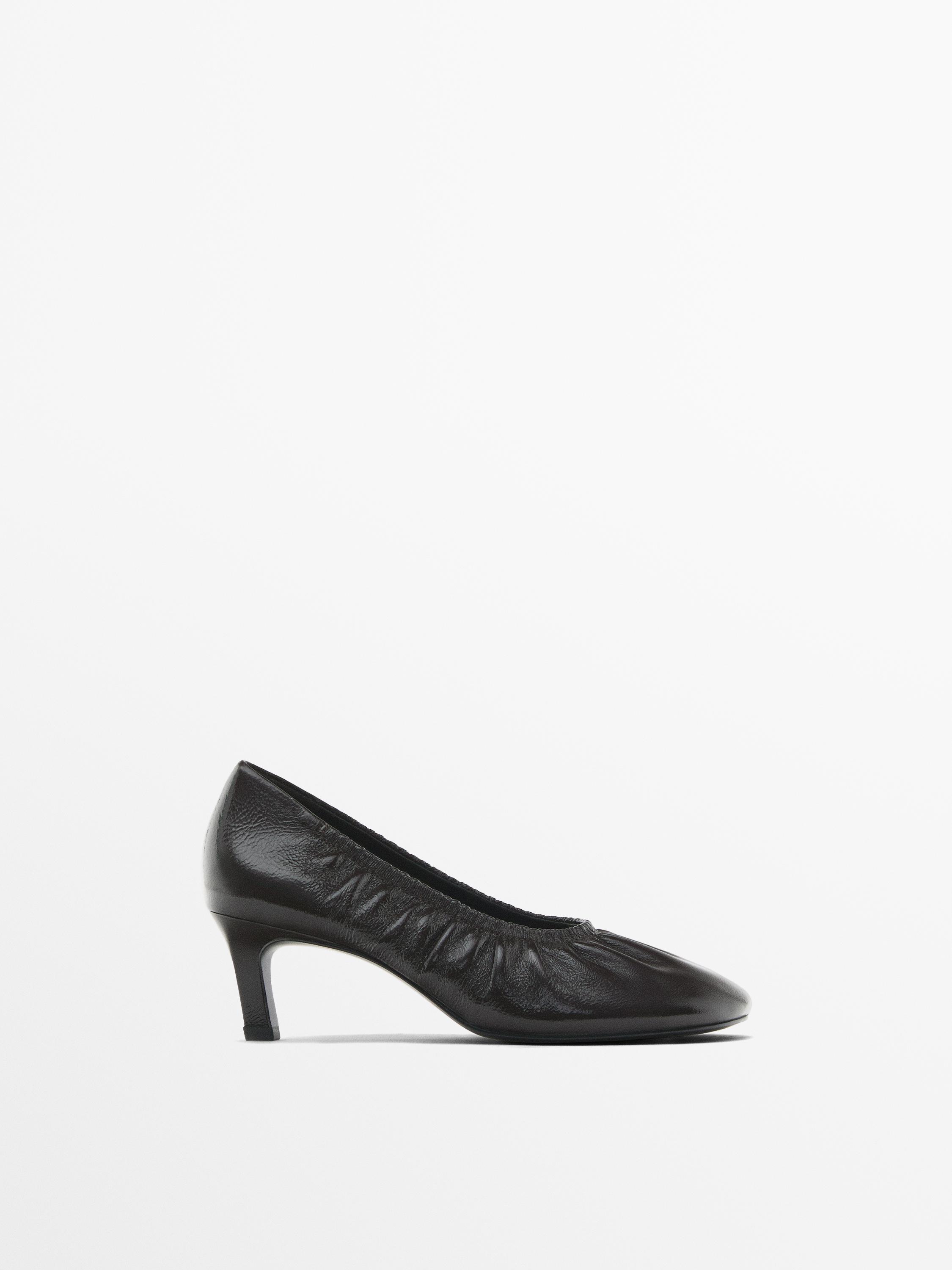 marszczone-szpilki-br-zowy-buty-na-obcasie-massimo-dutti