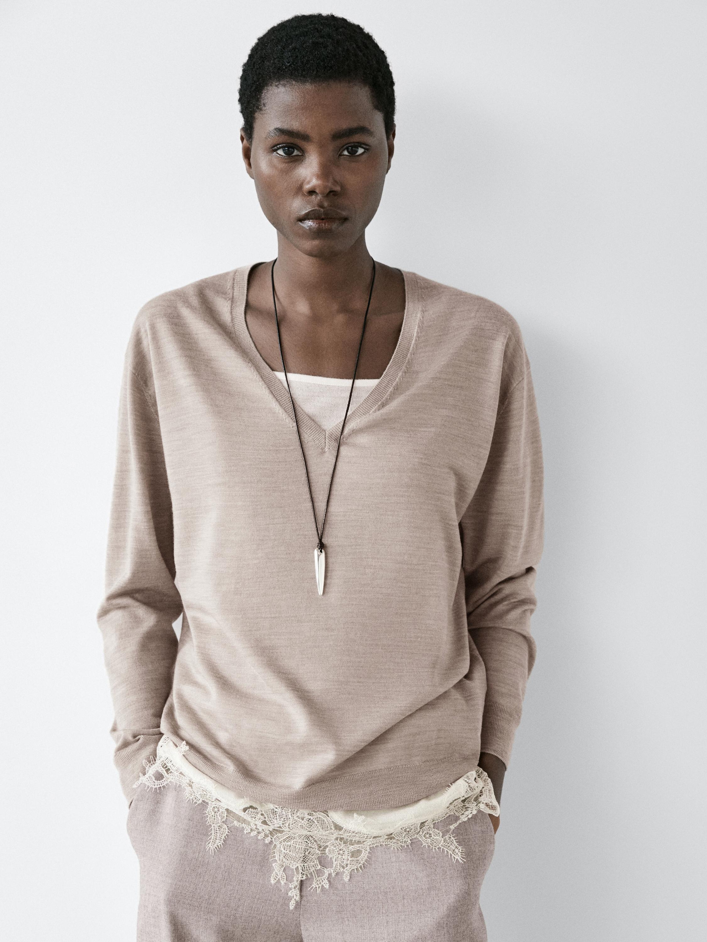 100% wool V-neck knit sweater — MINK
