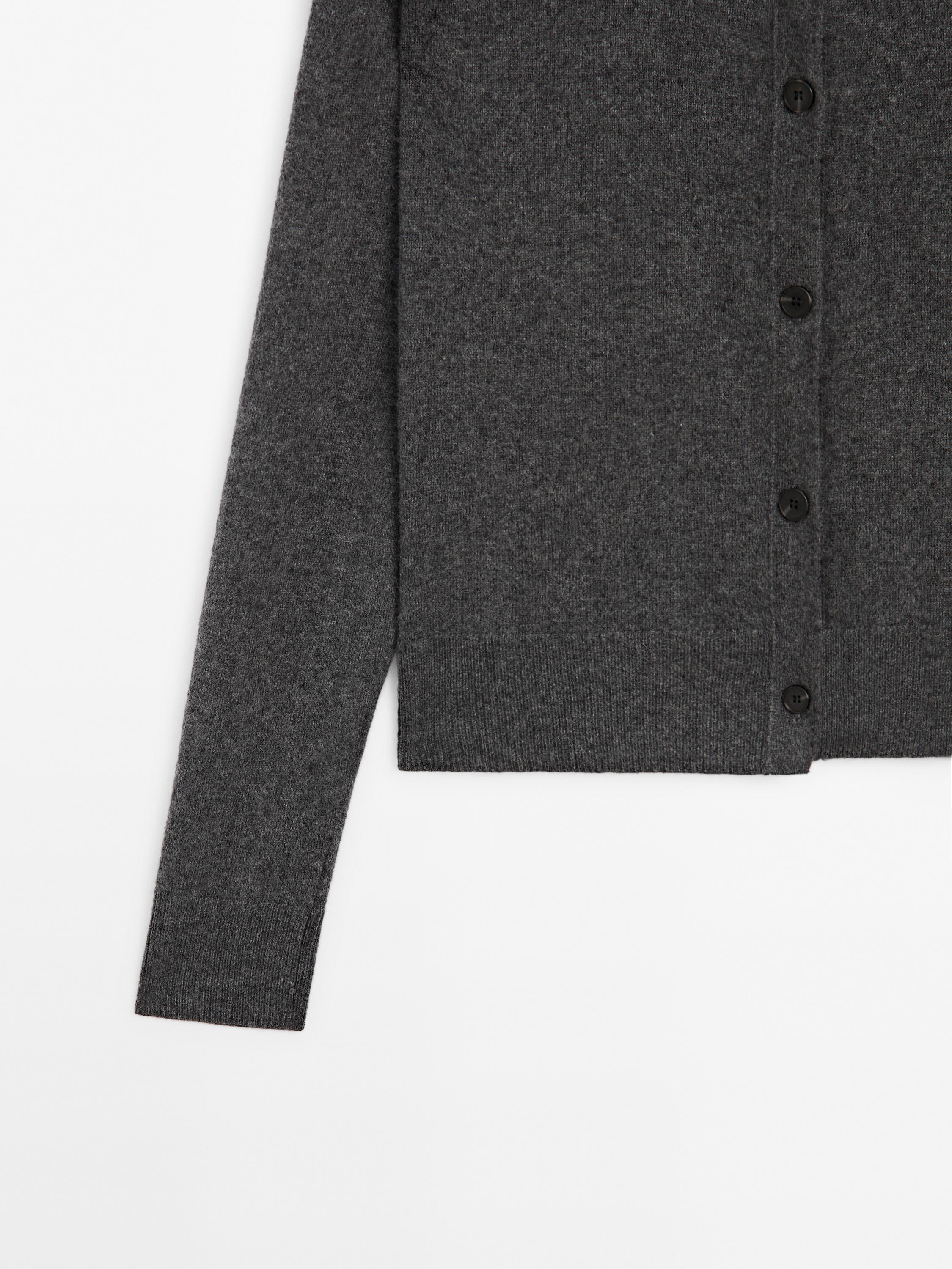 100% cashmere crew neck cardigan