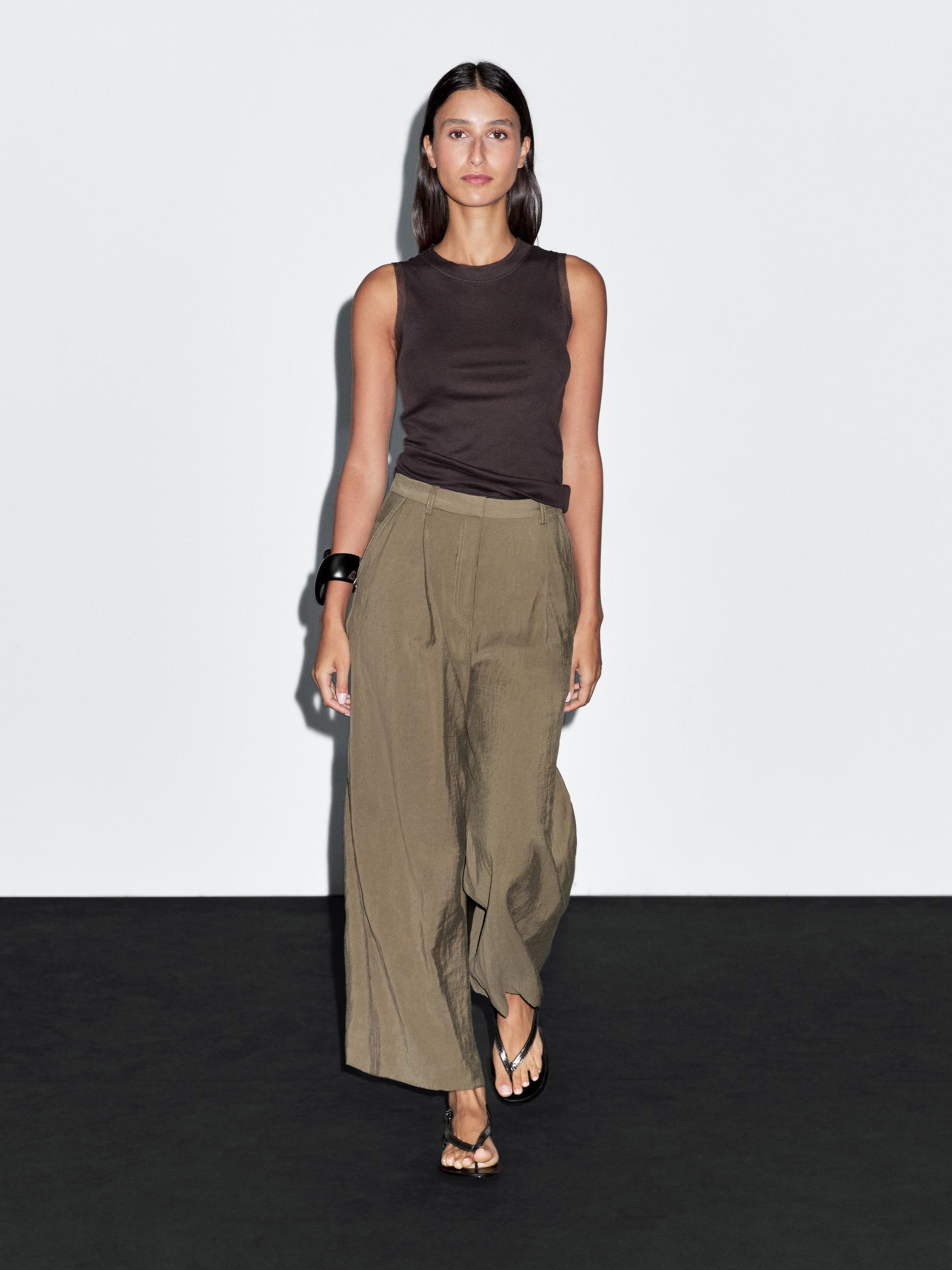 Wide-leg cropped trousers with darts · Greyish Green, Chocolate