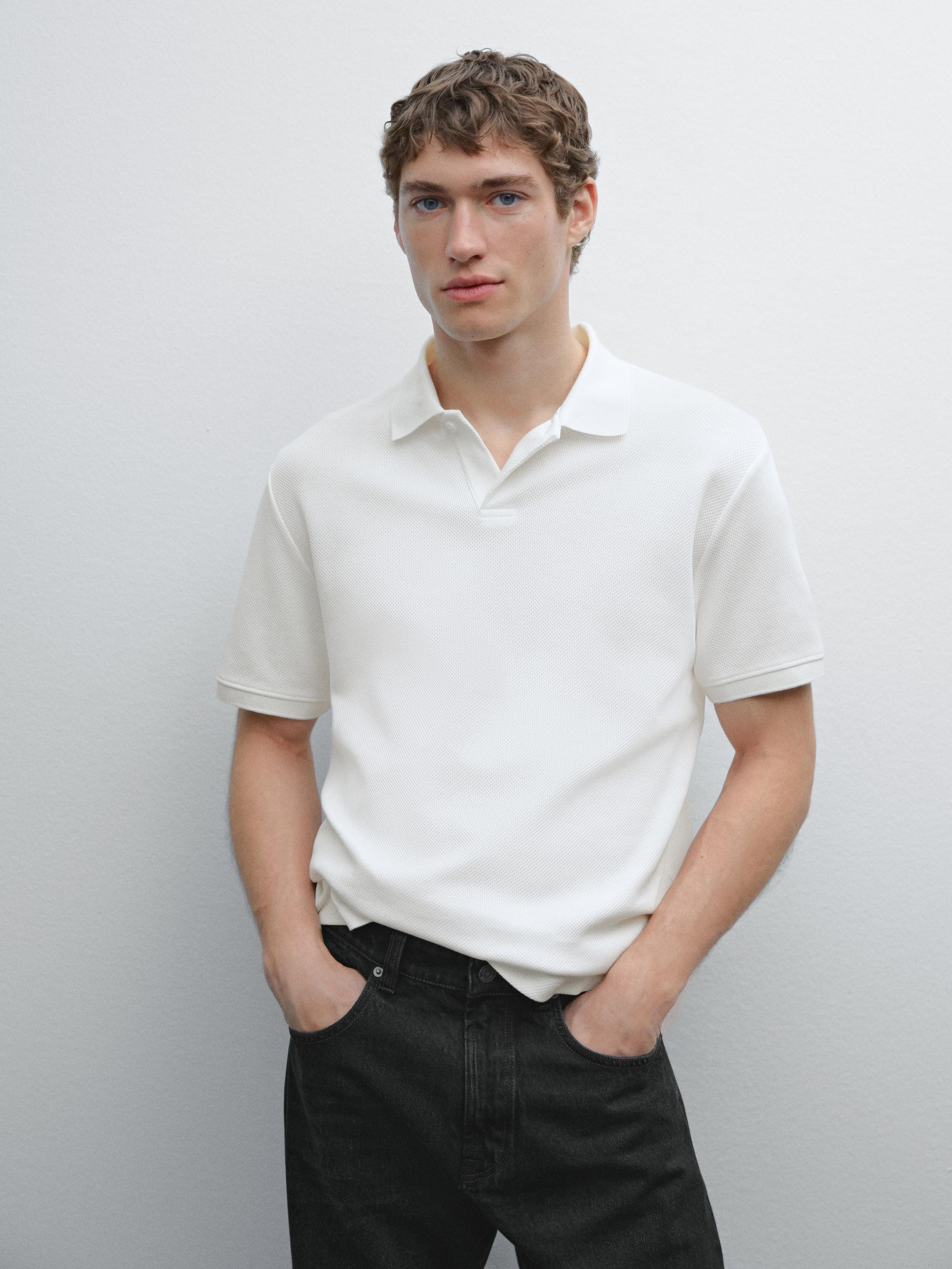 Short sleeve micro-textured polo shirt