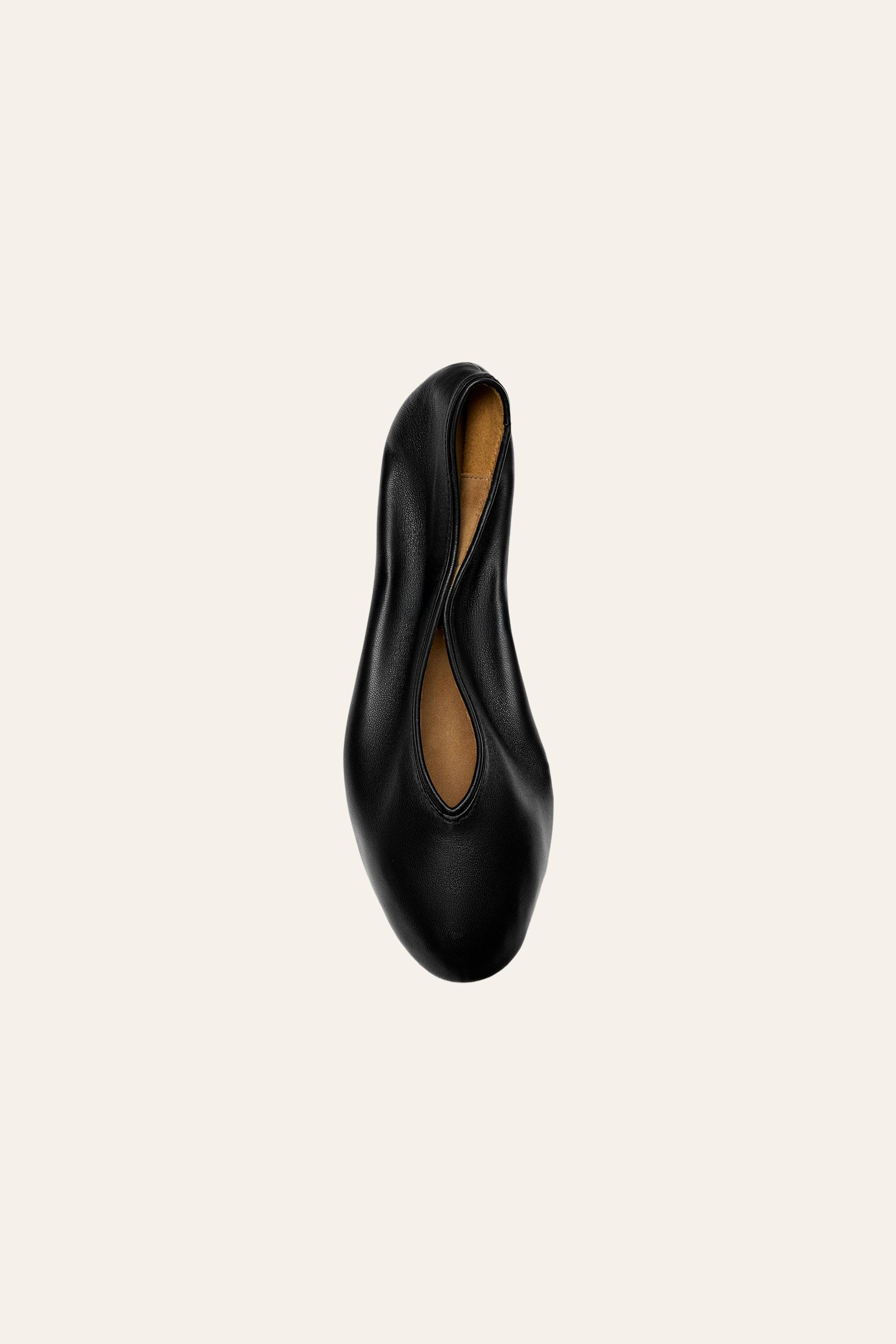 Soft leather ballerinas — BLACK