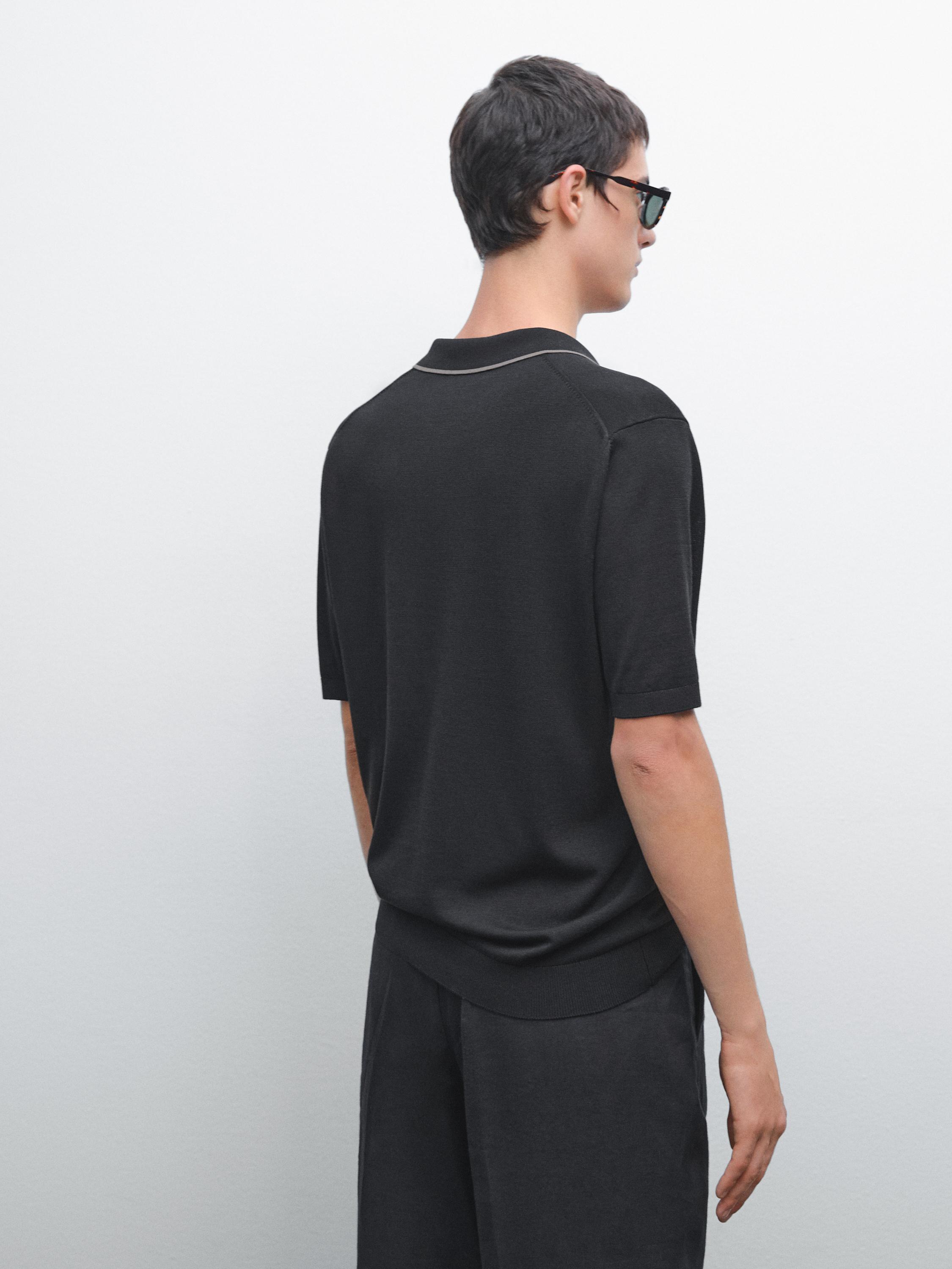 Knit polo shirt with coloured collar detail