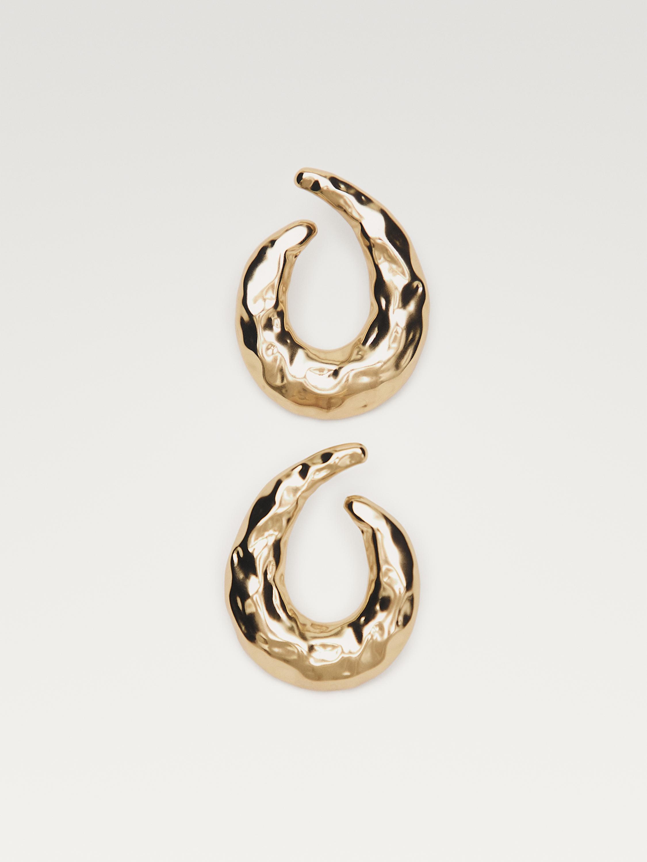 Oorringen met structuur