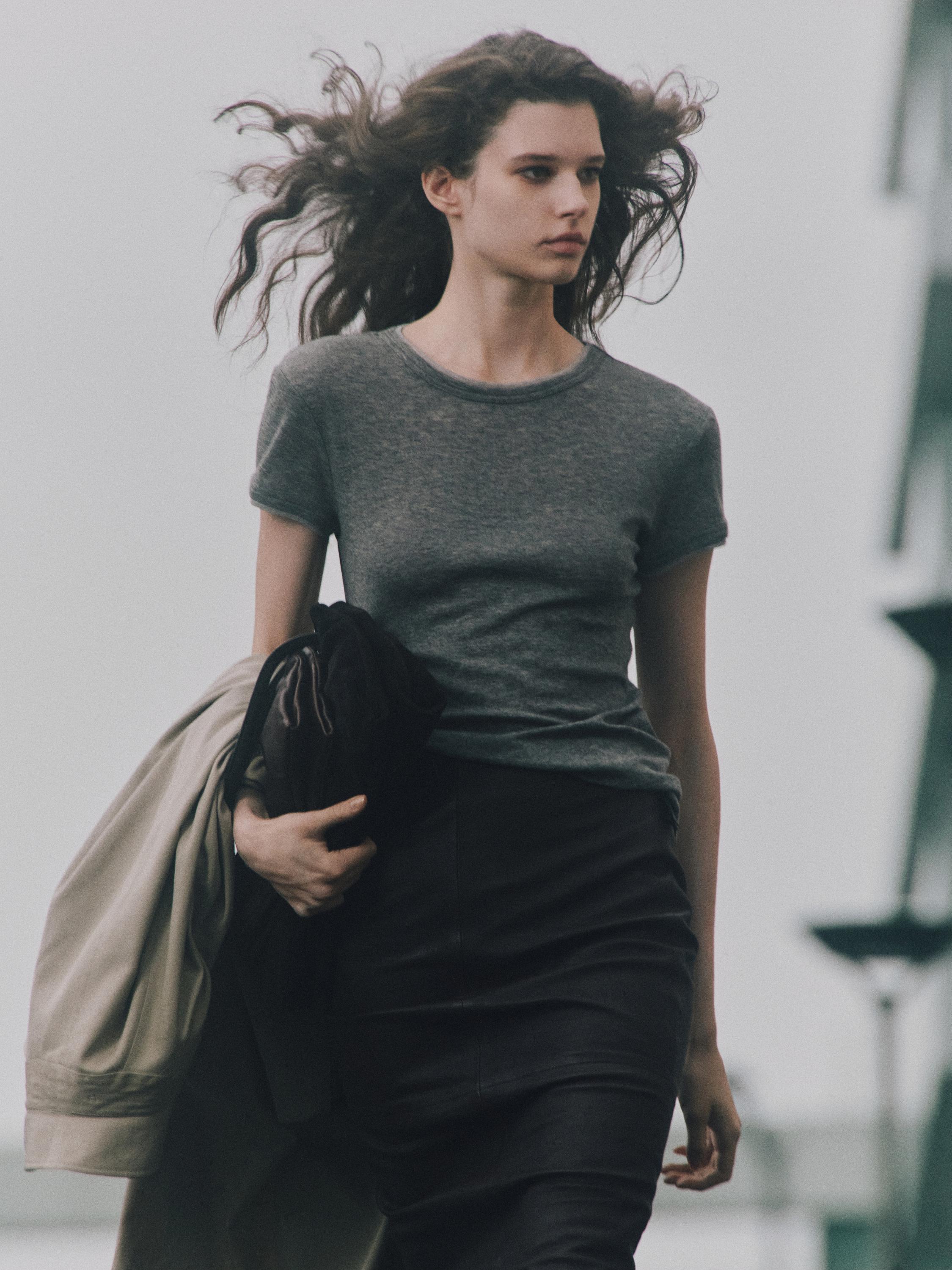 Short sleeve T-shirt with double trim