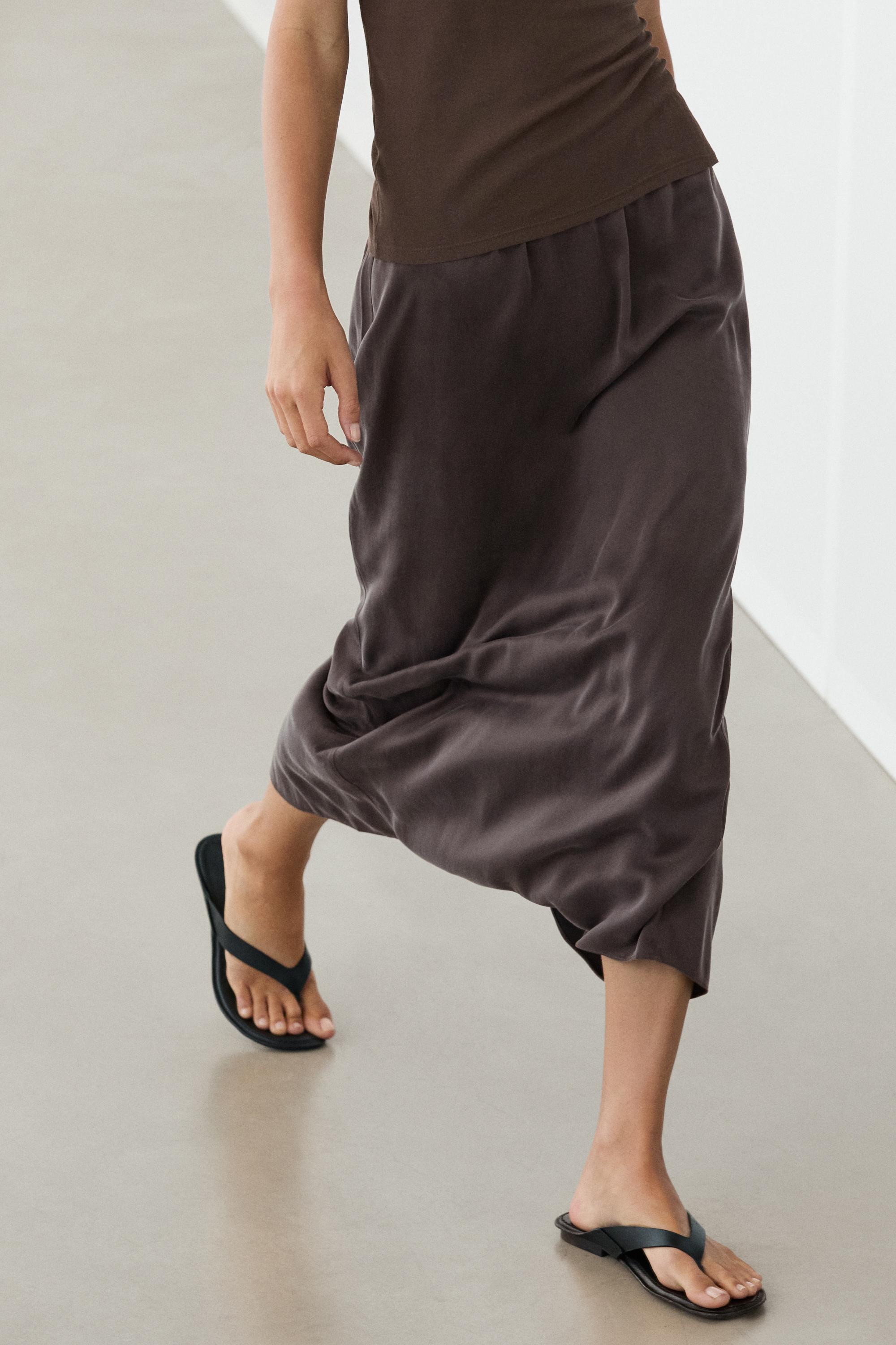 100% silk straight midi skirt — DARK GREY