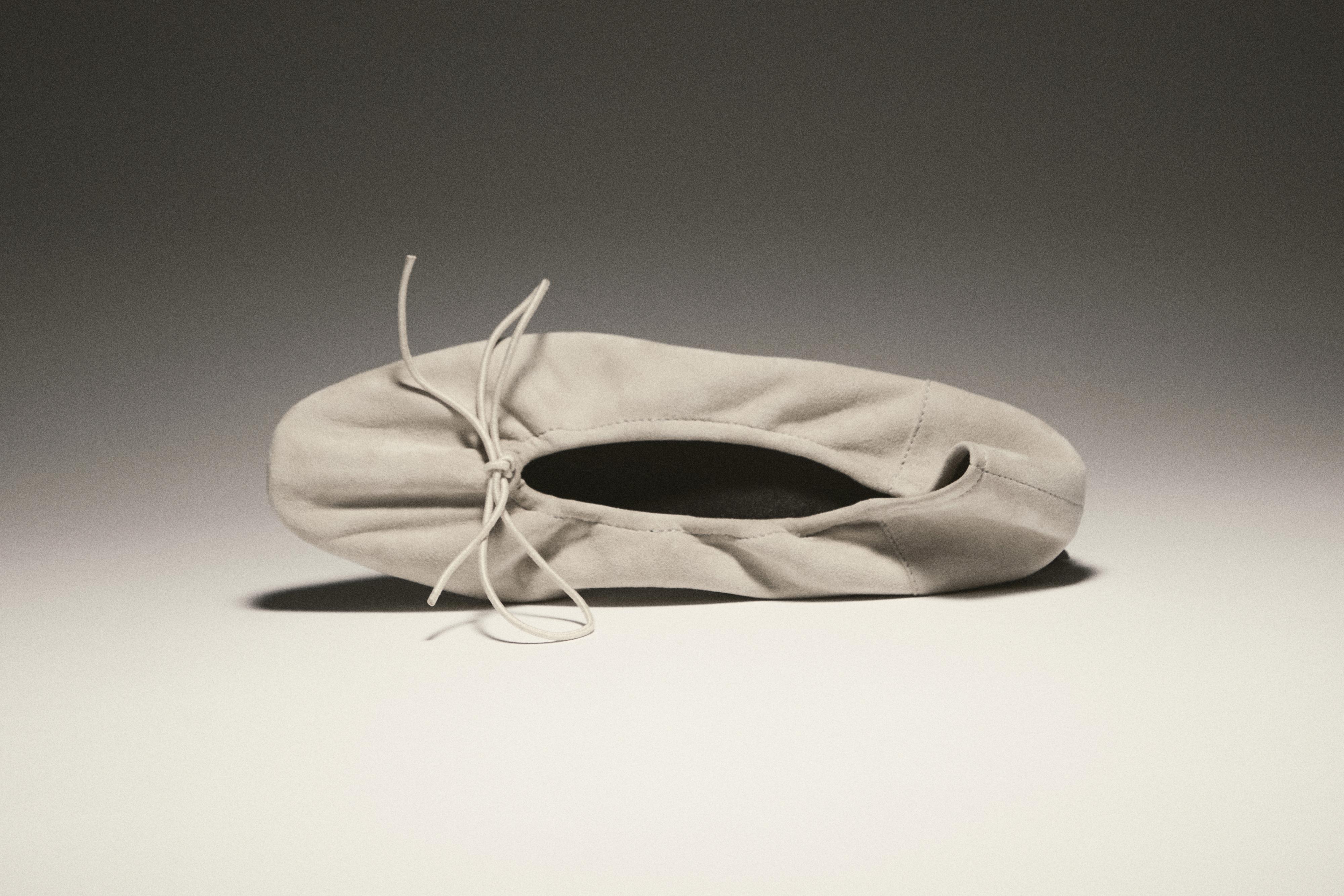 Gathered ballet flats with bow — BEIGE
