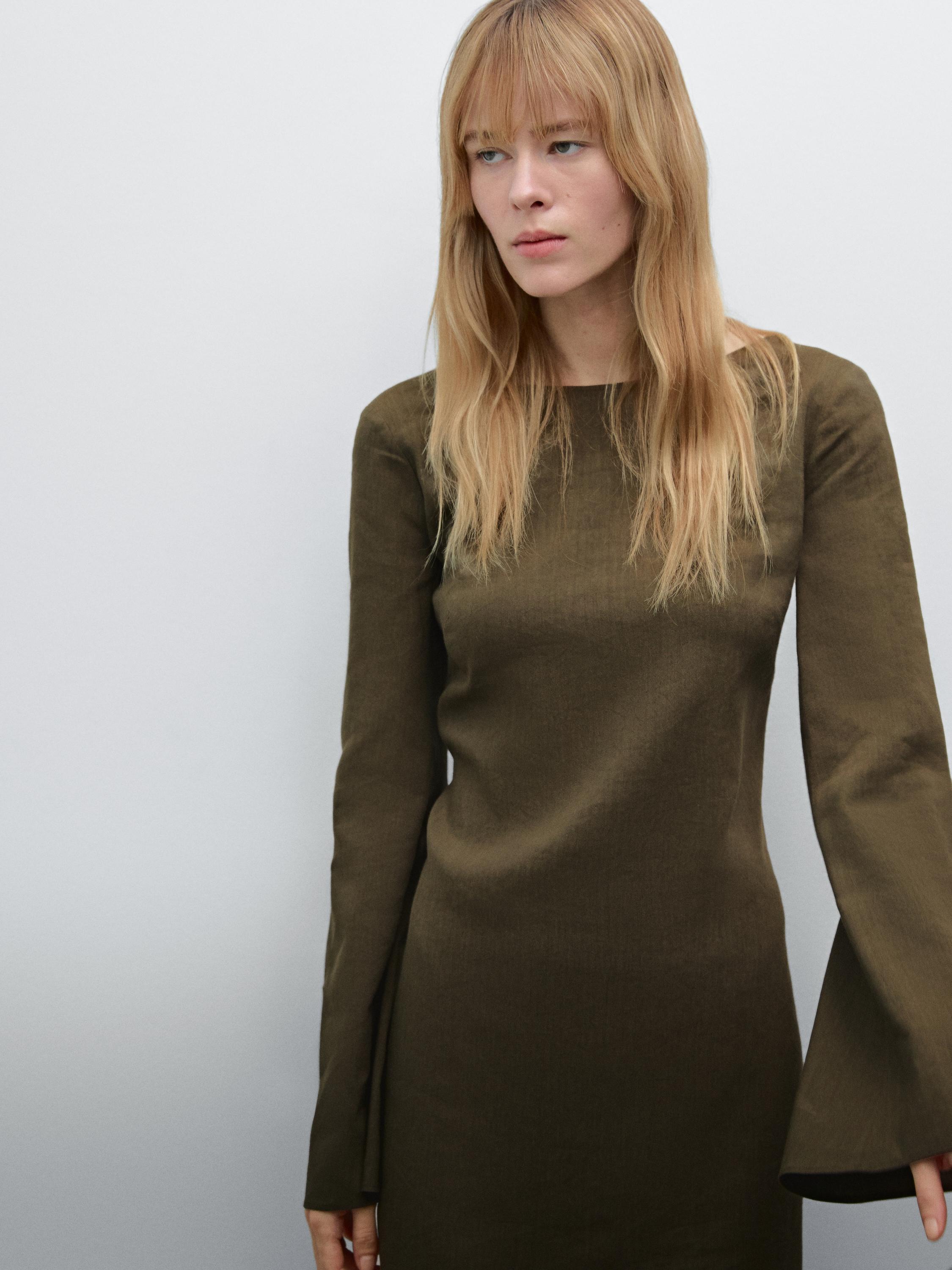 فستان ميدي من الكتان المخلوط بتفصيل على الظهر