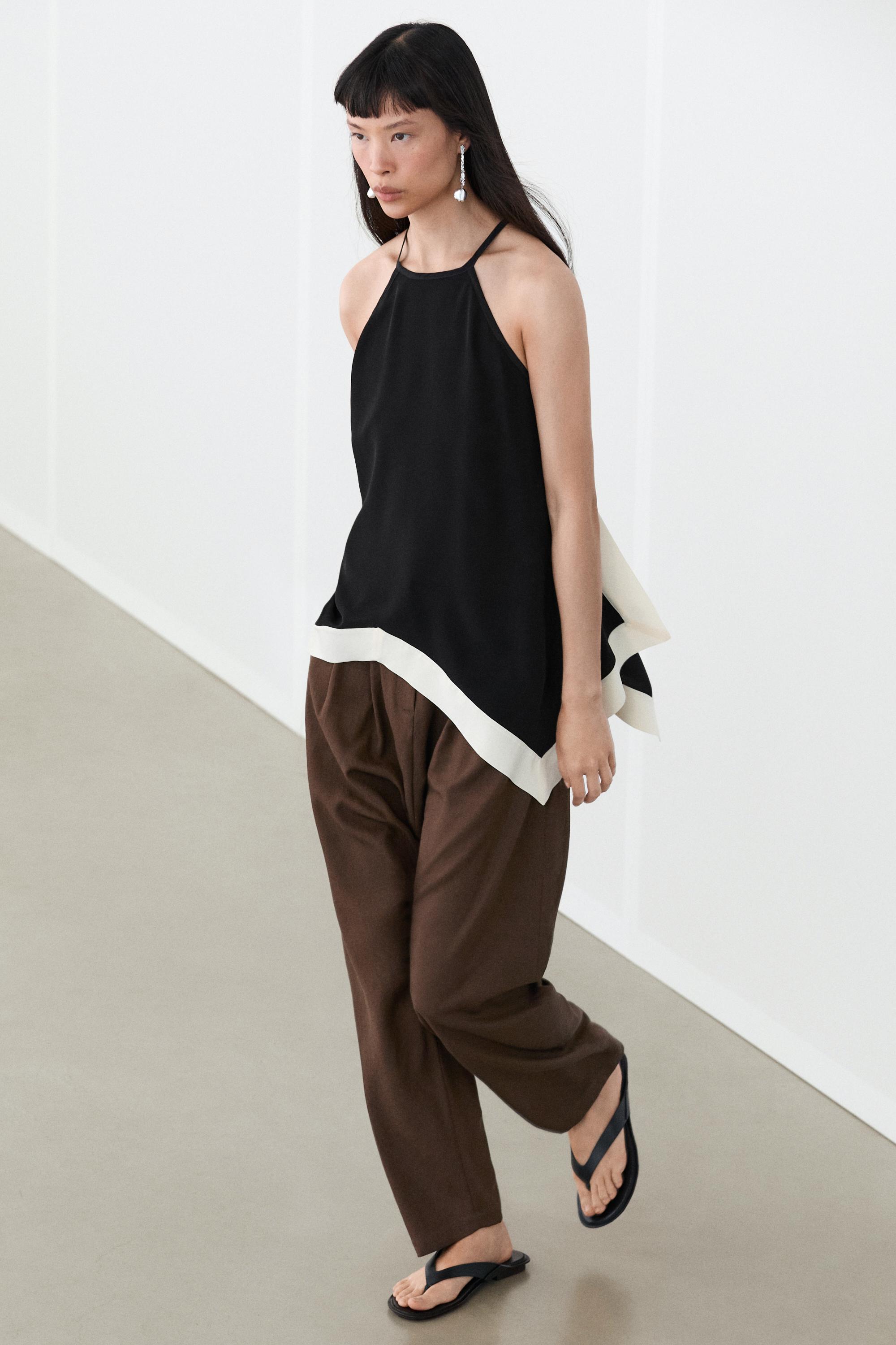 Long contrast halter top — BLACK