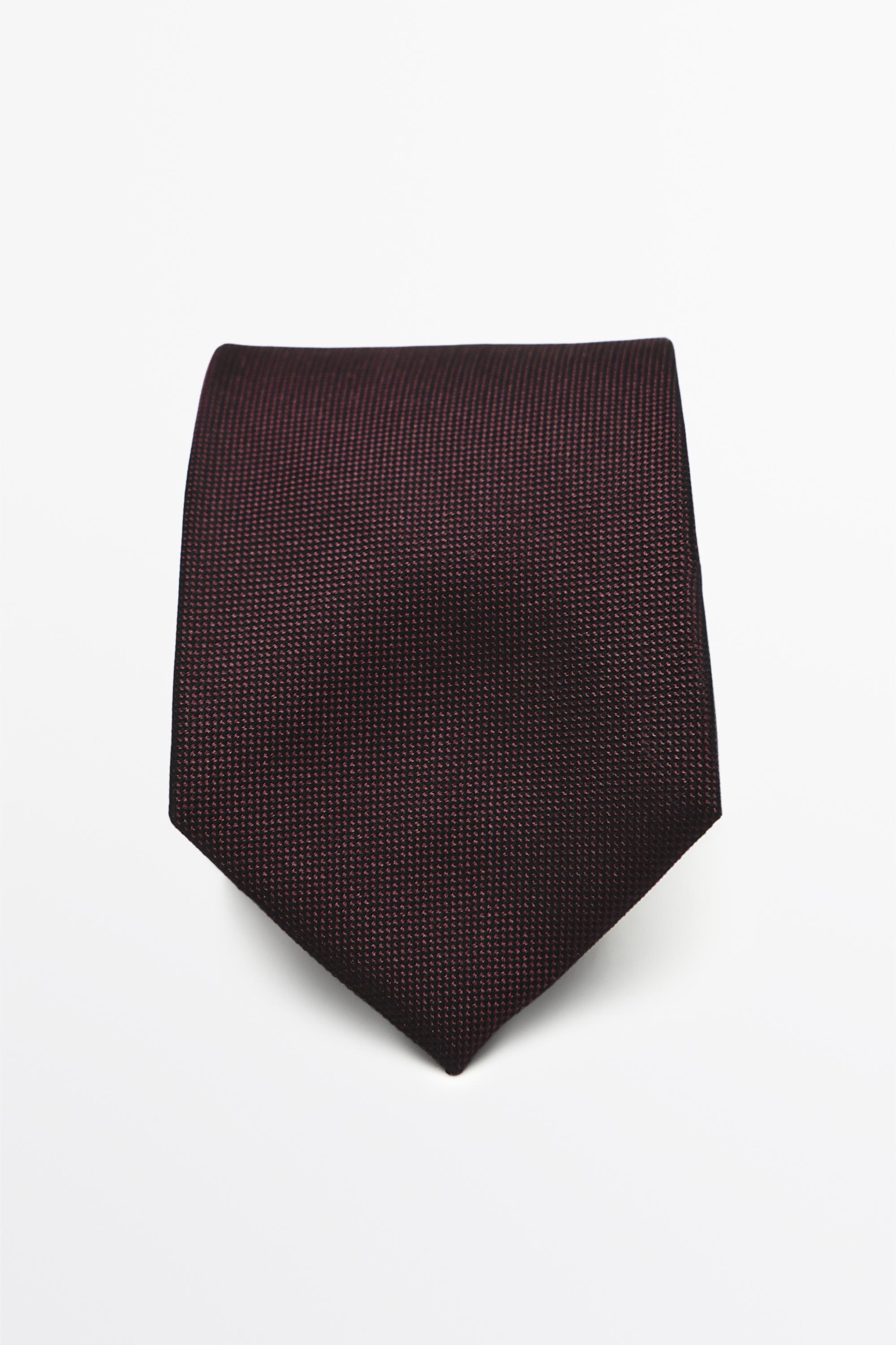 100% silk textured tie