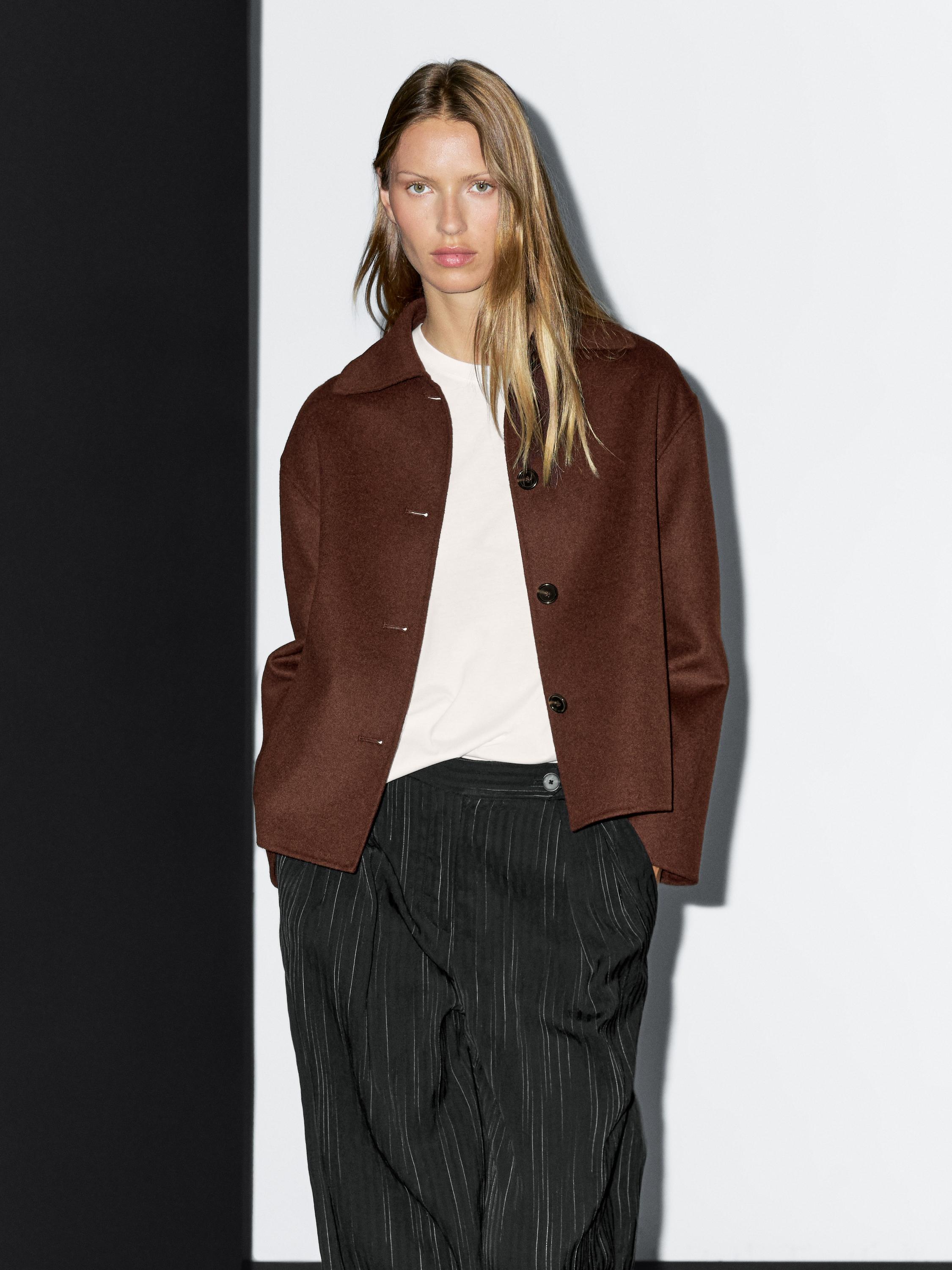 جاكيت قصير من الصوف المخلوط بياقة قميص